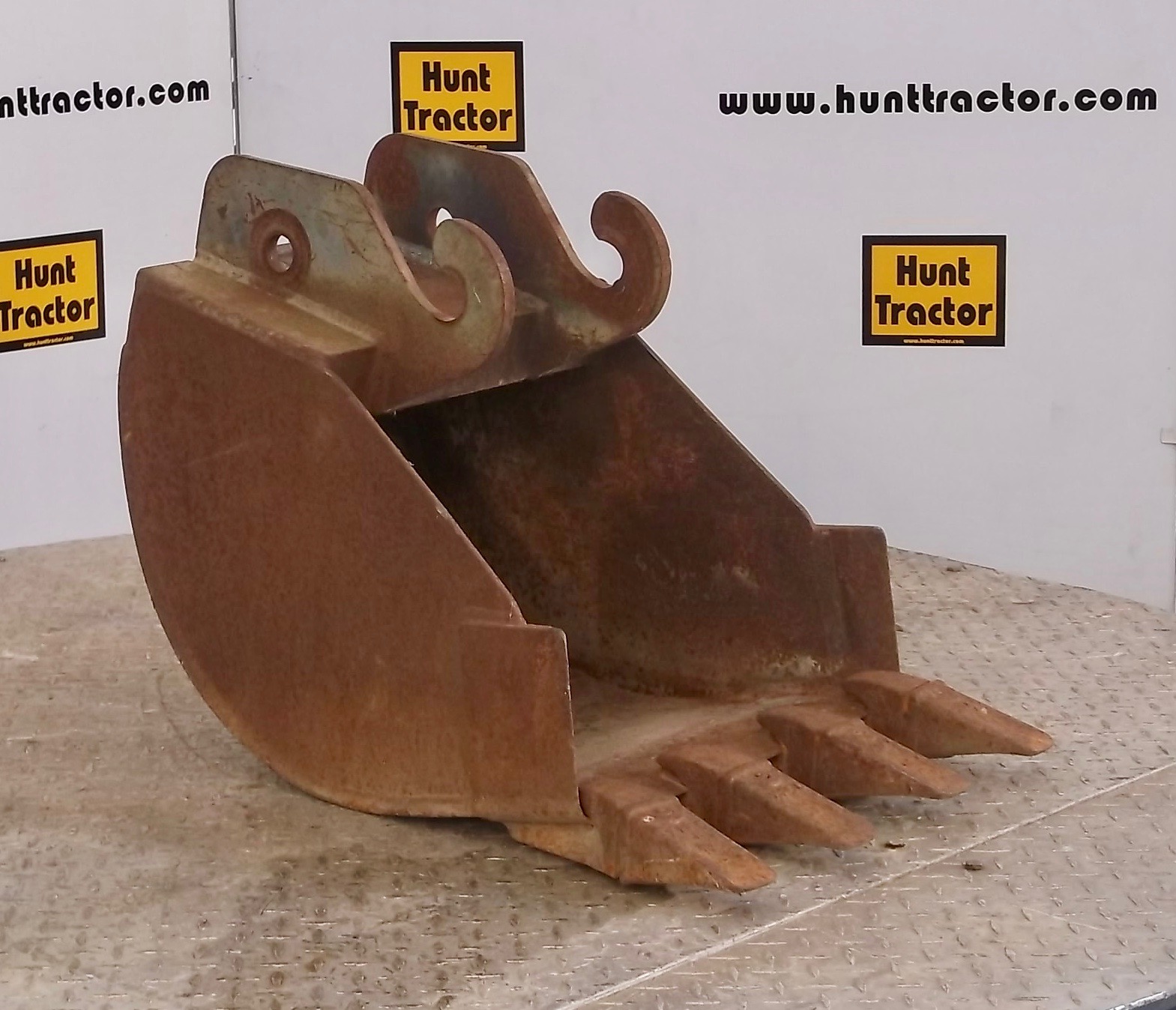 Used 16" Terramite T5 Terramite Q/C Backhoe Bucket For Sale