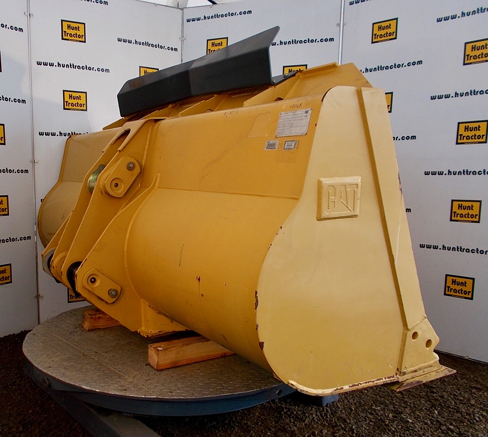 New 100" Caterpillar 924G PinOn General Purpose Loader Bucket For Sale