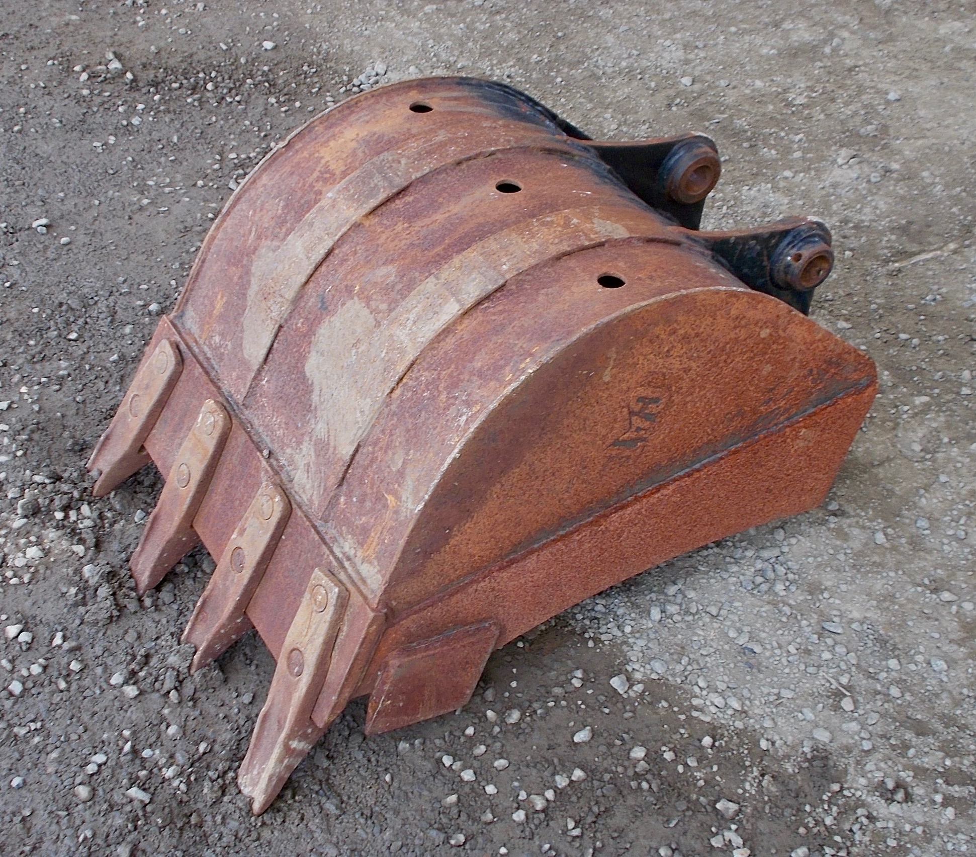Used 24" Caterpillar 304CR Pin-On Mini-Excavator Bucket ...