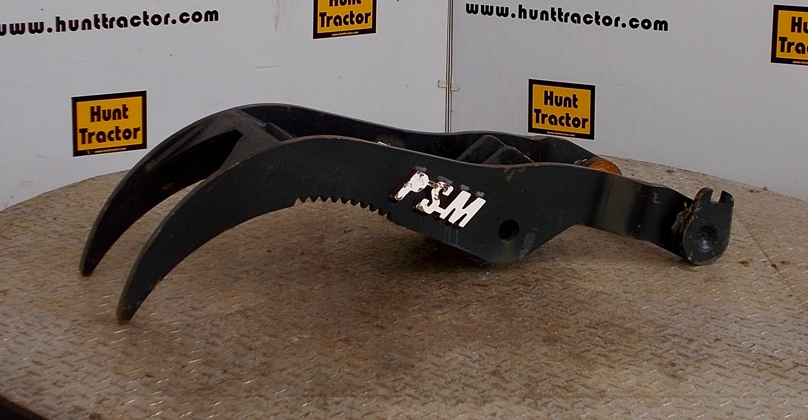New Hydraulic Thumb For Sale (Body Only)