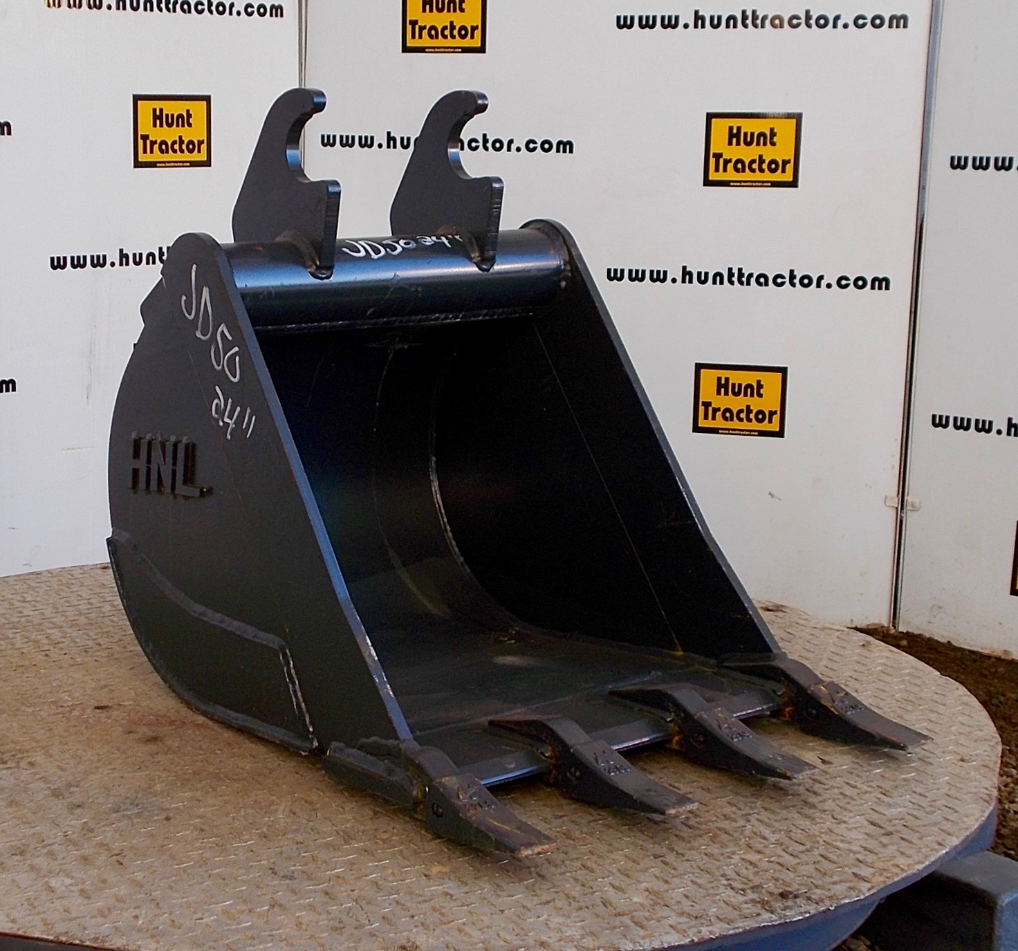New 24" John Deere 50D John Deere Wedge MiniExcavator Bucket For Sale