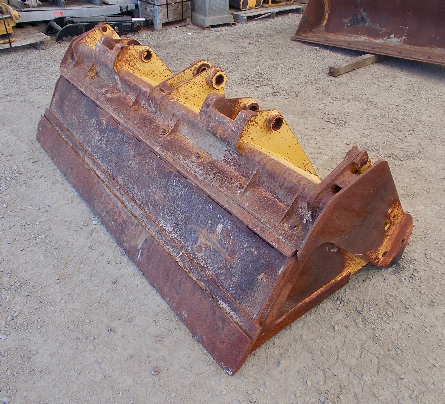 Used 92" John Deere . PinOn 41 Loader Bucket For Sale