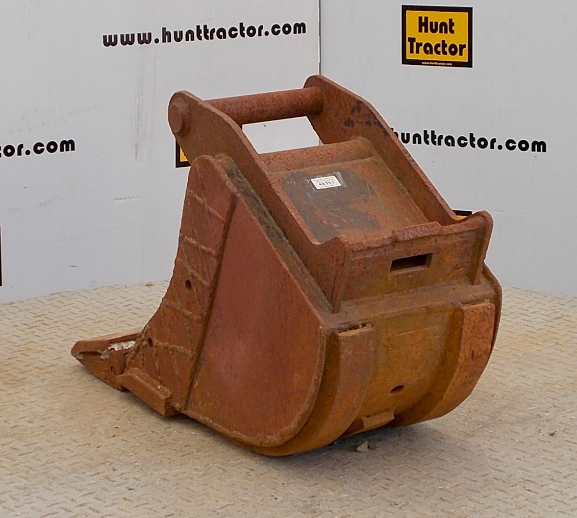 Used 12" Kubota KX151 Kubota SinglePin MiniExcavator Bucket For Sale