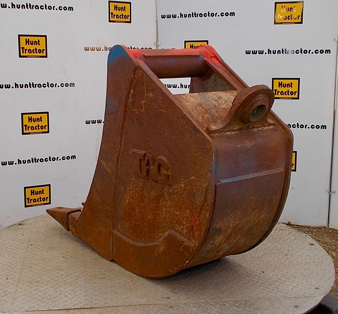 Used 18" 1/2 Yd WainRoy Backhoe Bucket For Sale