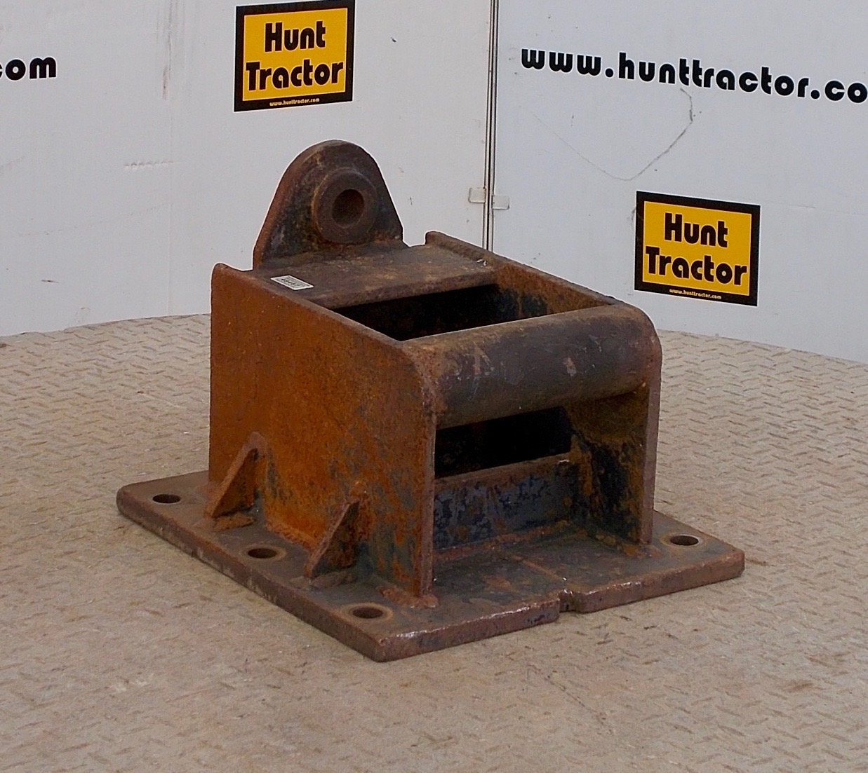 Used 1/8 Yd WainRoy Adapter Plate For Sale