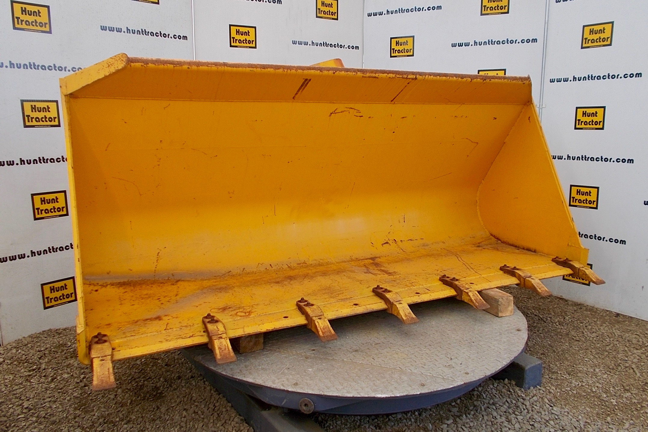New 92" John Deere 410 PinOn General Purpose Loader Bucket For Sale