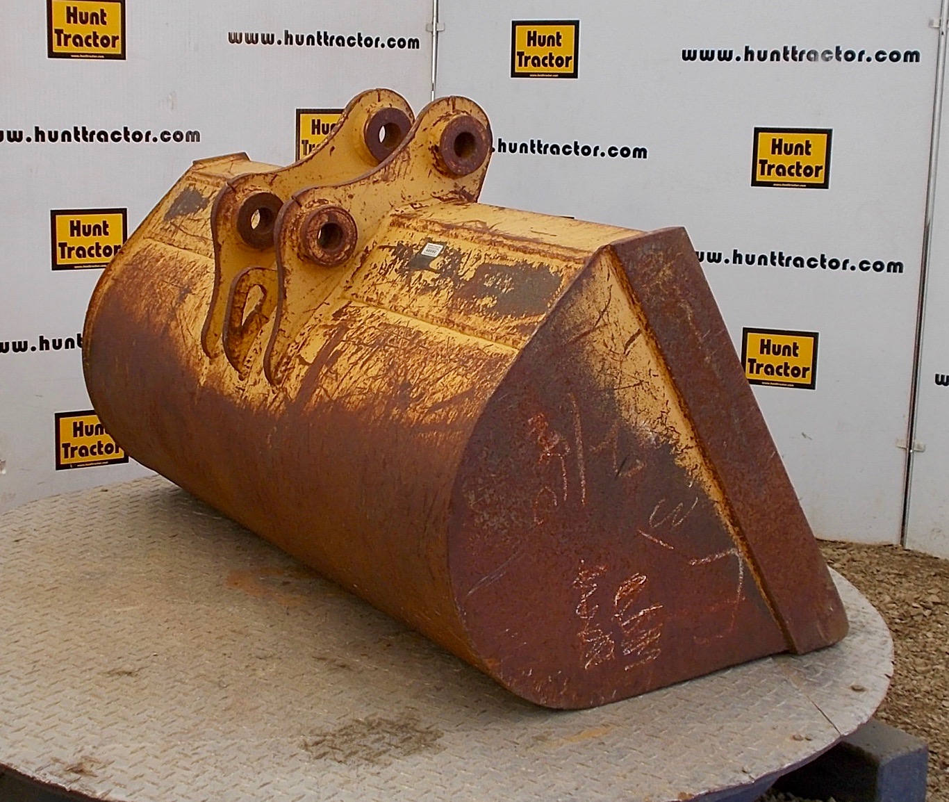 Used 48" Kubota KX0404 PinOn MiniExcavator Bucket For Sale