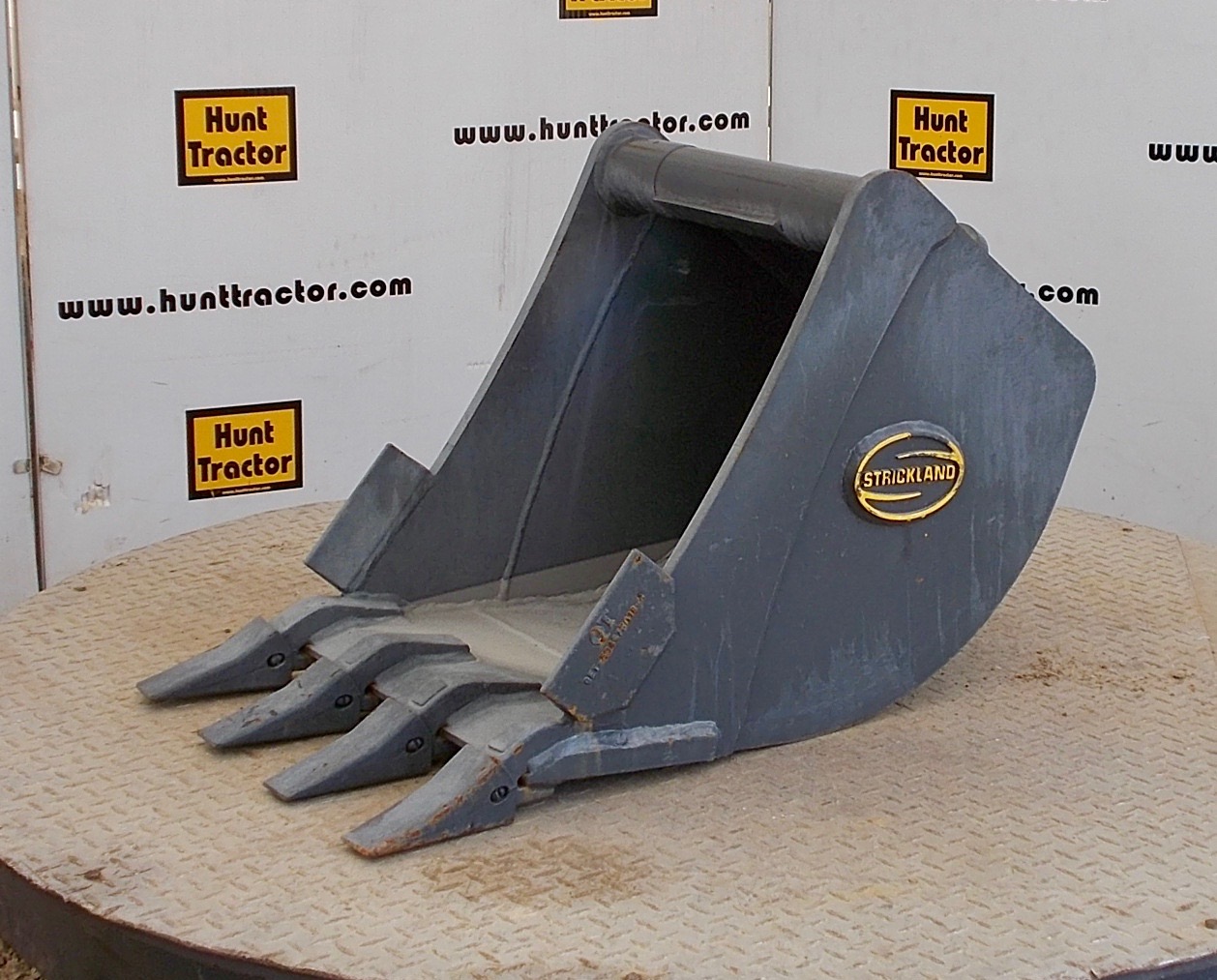 New 18" 1/8 Yd WainRoy Style MiniExcavator Bucket For Sale