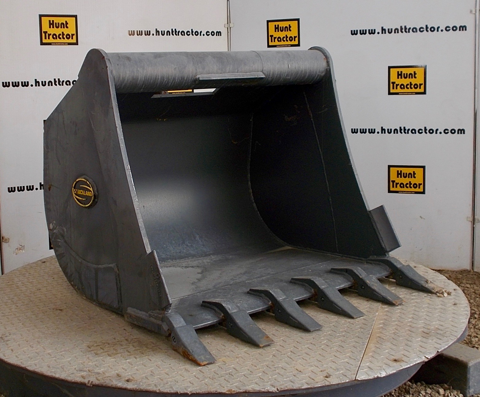 New 36" 1/4 Yd WainRoy Backhoe Bucket For Sale
