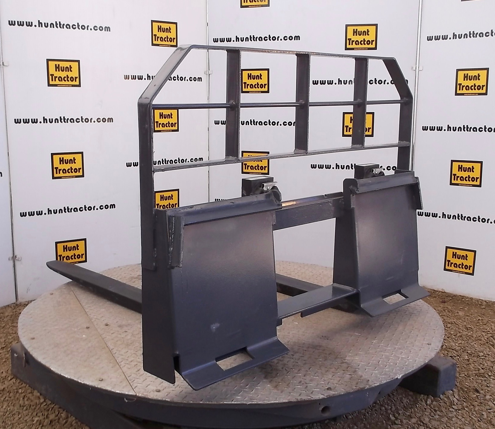 New 4,500 lb Universal Skid Steer Forks For Sale