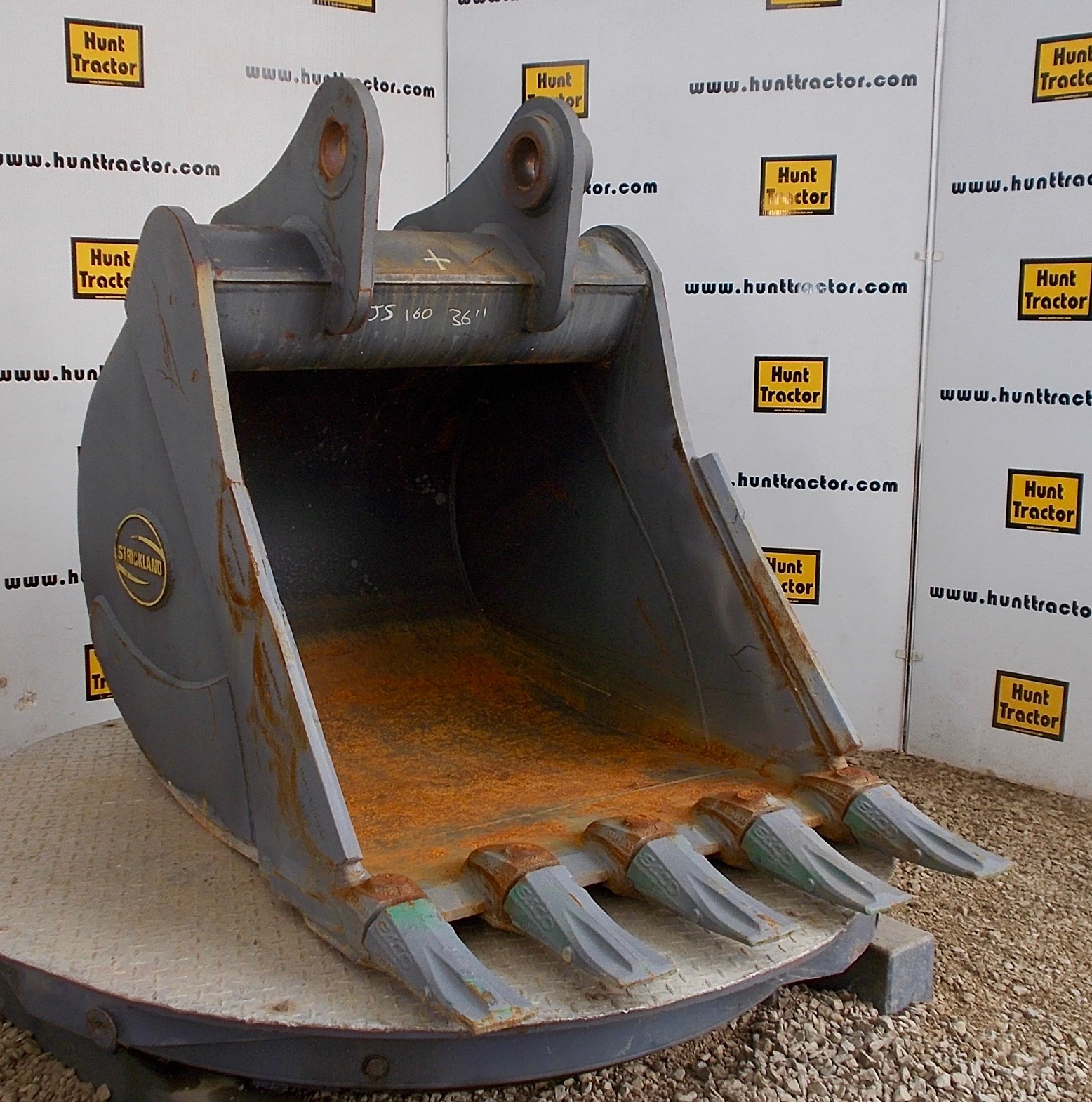 New 36" Case CX160 PinOn Excavator Bucket For Sale
