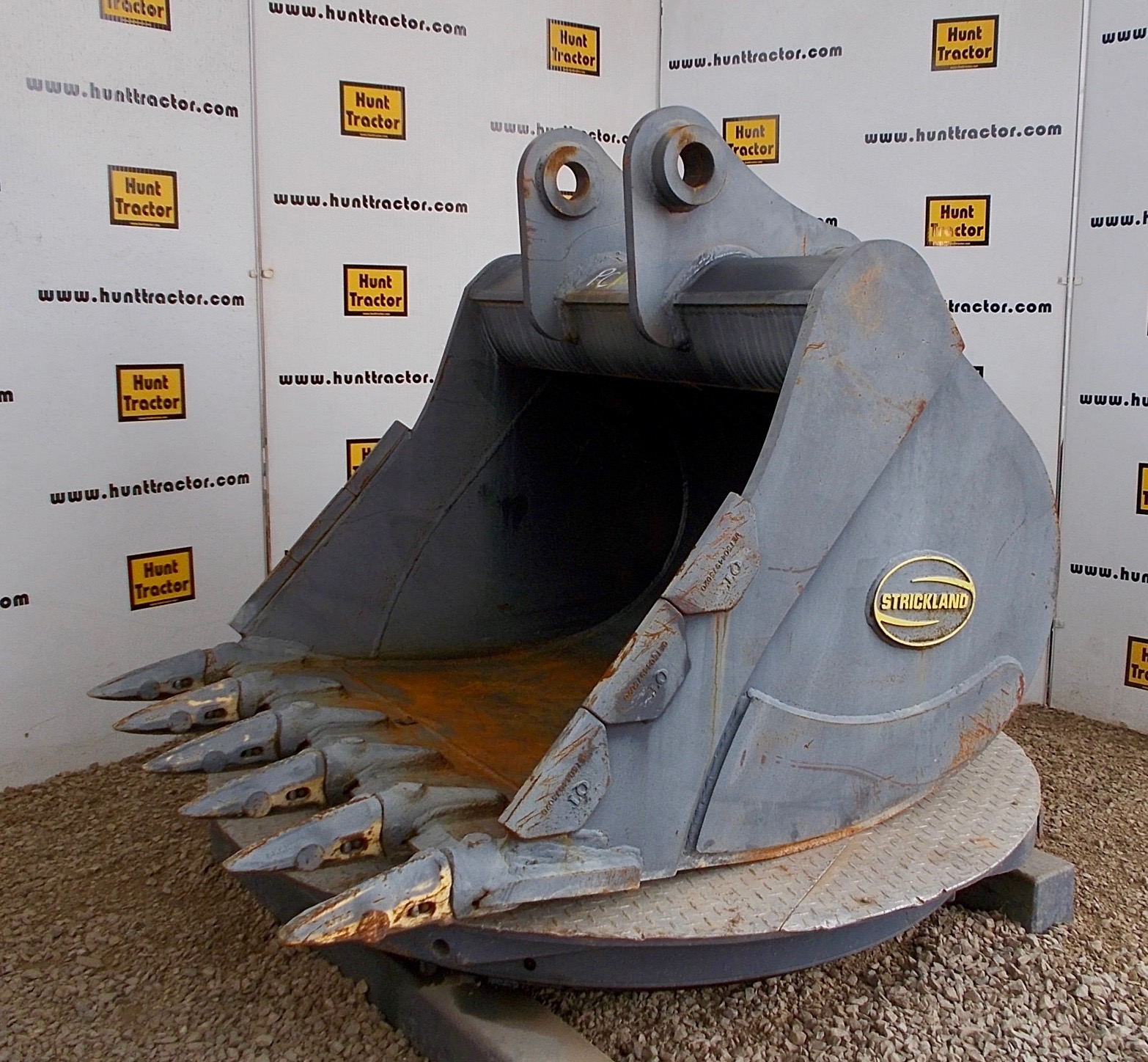 New 48" Komatsu PC1607 PinOn Excavator Bucket For Sale