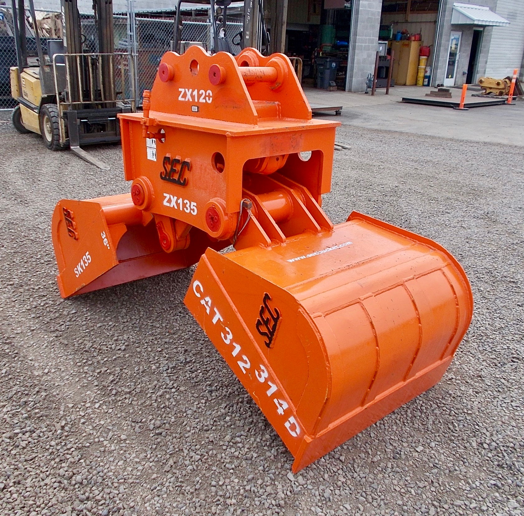 New 36" PinOn Clamshell Bucket For Sale