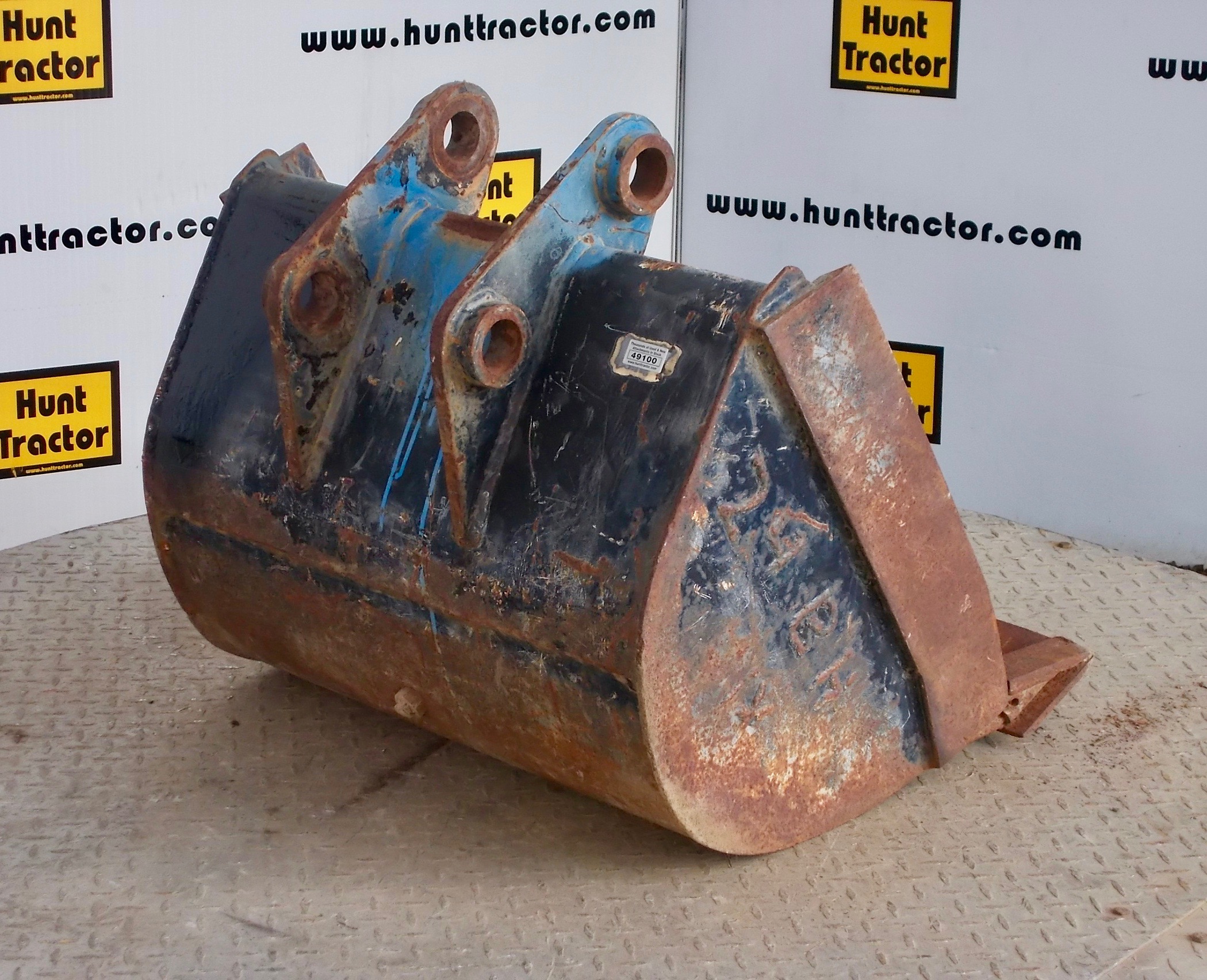 Used 24" *NonStandard* PinOn MiniExcavator Bucket For Sale