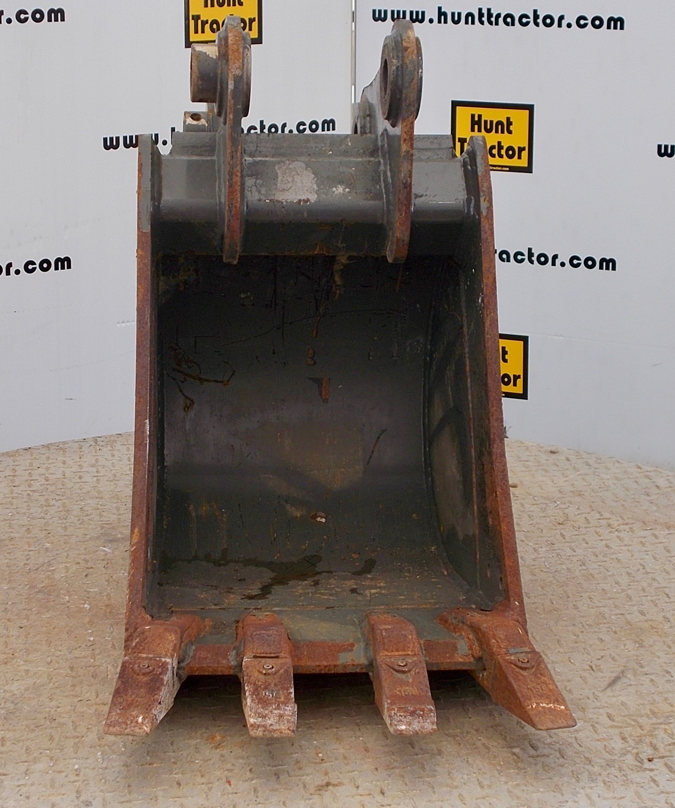 Used 19" Volvo EC55 PinOn MiniExcavator Bucket For Sale
