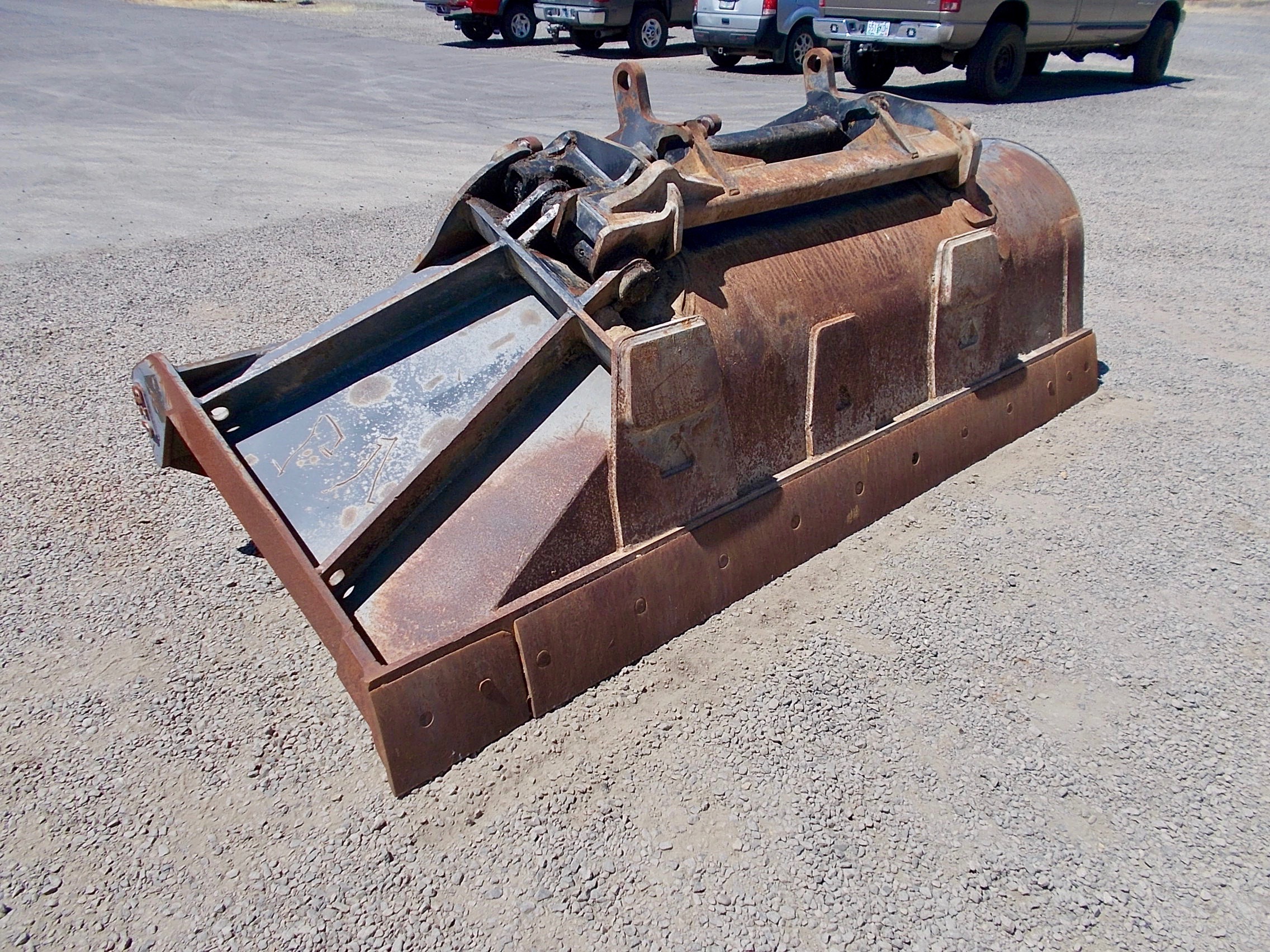 Used 124" JRB 418 Quick Change Side Dump Loader Bucket For Sale