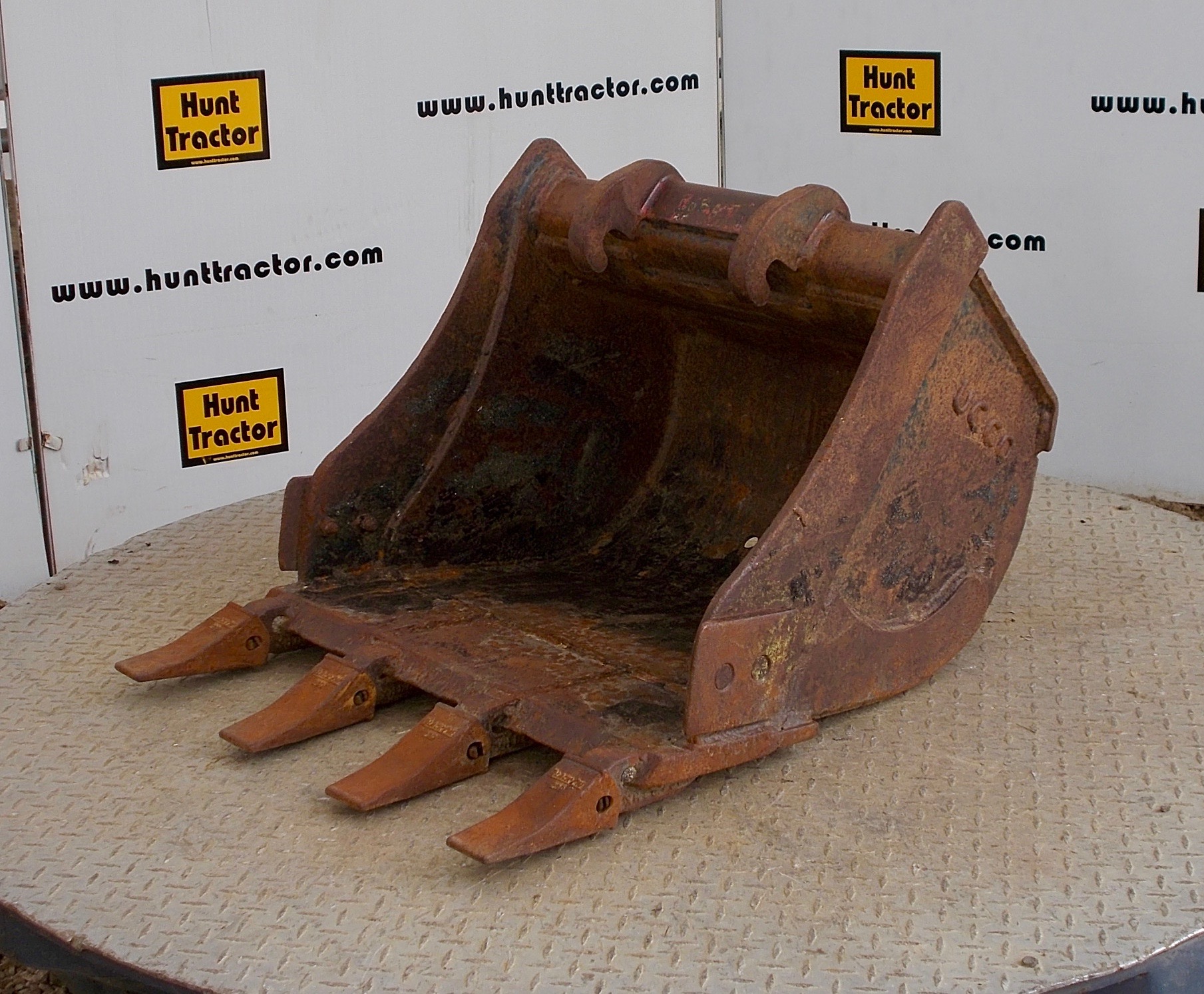 Used 24" Bobcat 334 Bobcat XChange Class III MiniExcavator Bucket