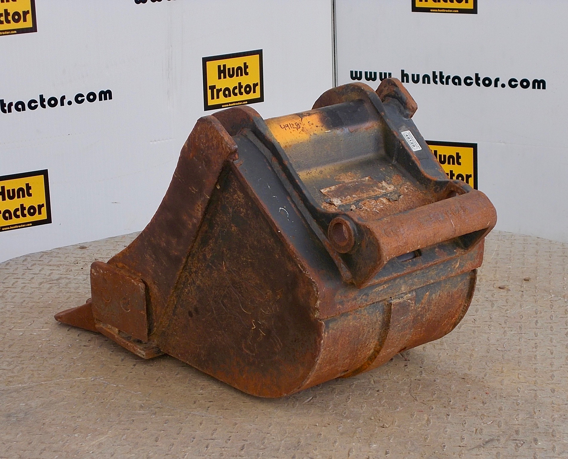 Used 16" Bobcat E26 Bobcat XChange Class II MiniExcavator Bucket For Sale