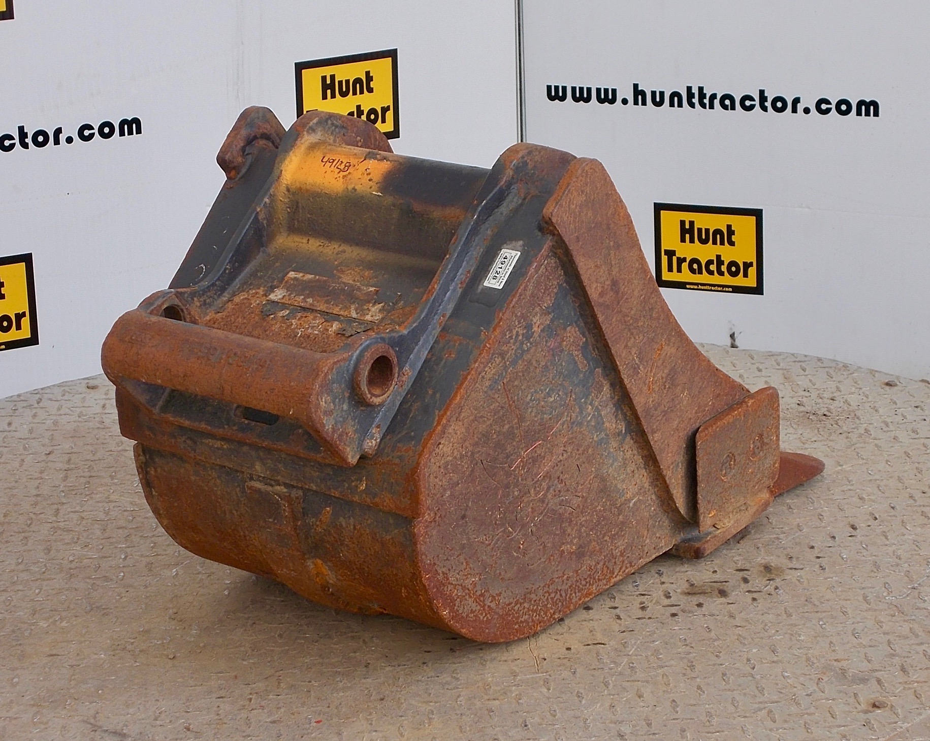 Used 16" Bobcat E26 Bobcat XChange Class II MiniExcavator Bucket