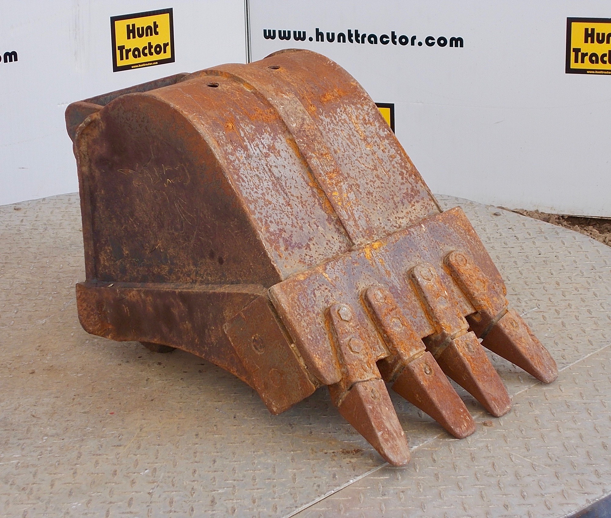 Used 16" Bobcat E26 Bobcat XChange Class II MiniExcavator Bucket