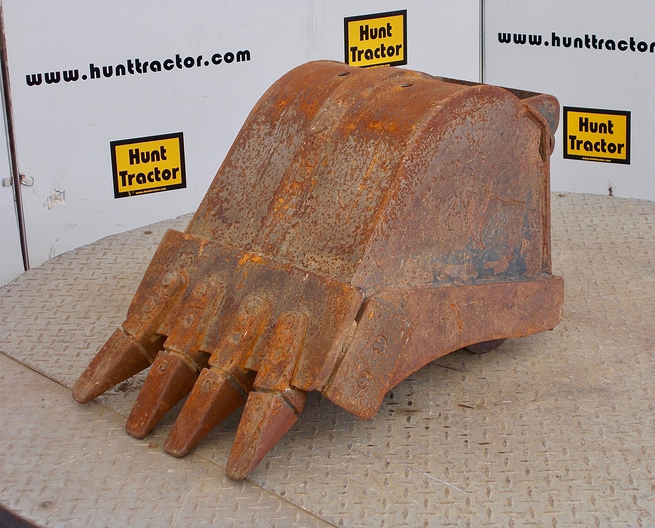 Used 16" Bobcat E26 Bobcat XChange Class II MiniExcavator Bucket For Sale