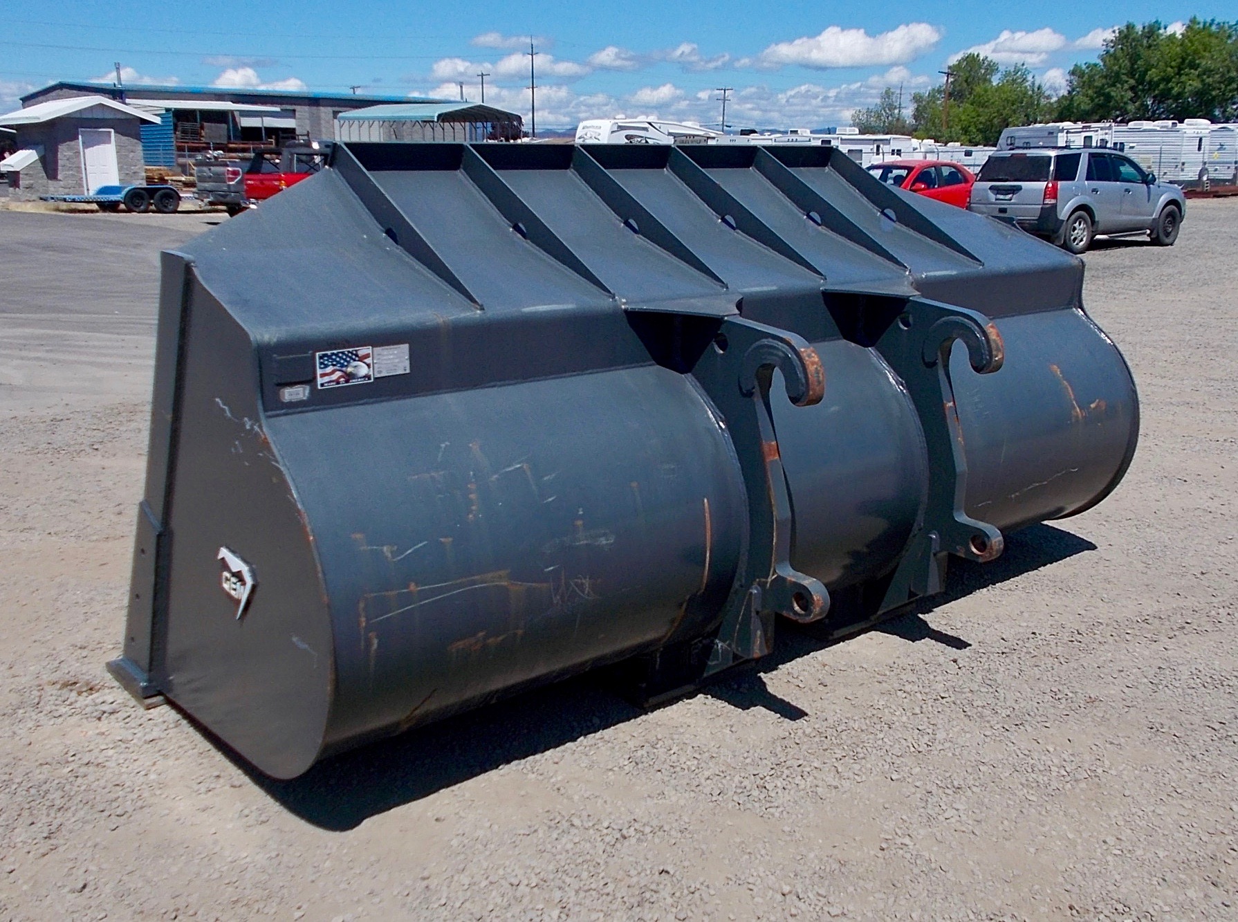 New 124" JRB 420 Quick Change General Purpose Loader Bucket For Sale