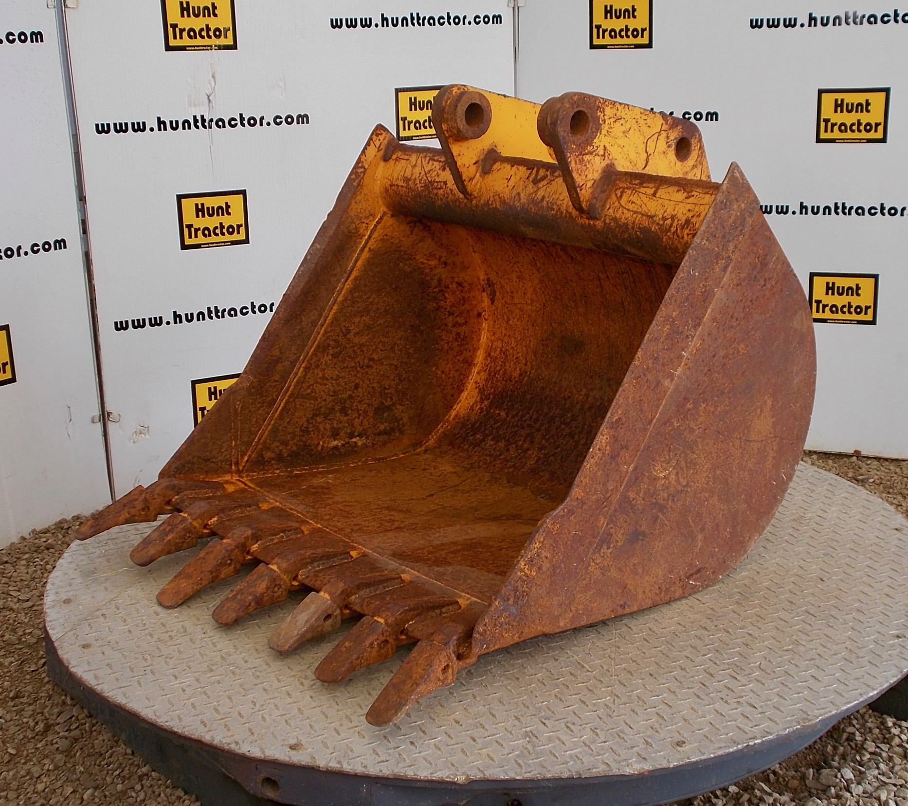 Used 36" John Deere 310 PinOn Backhoe Bucket For Sale