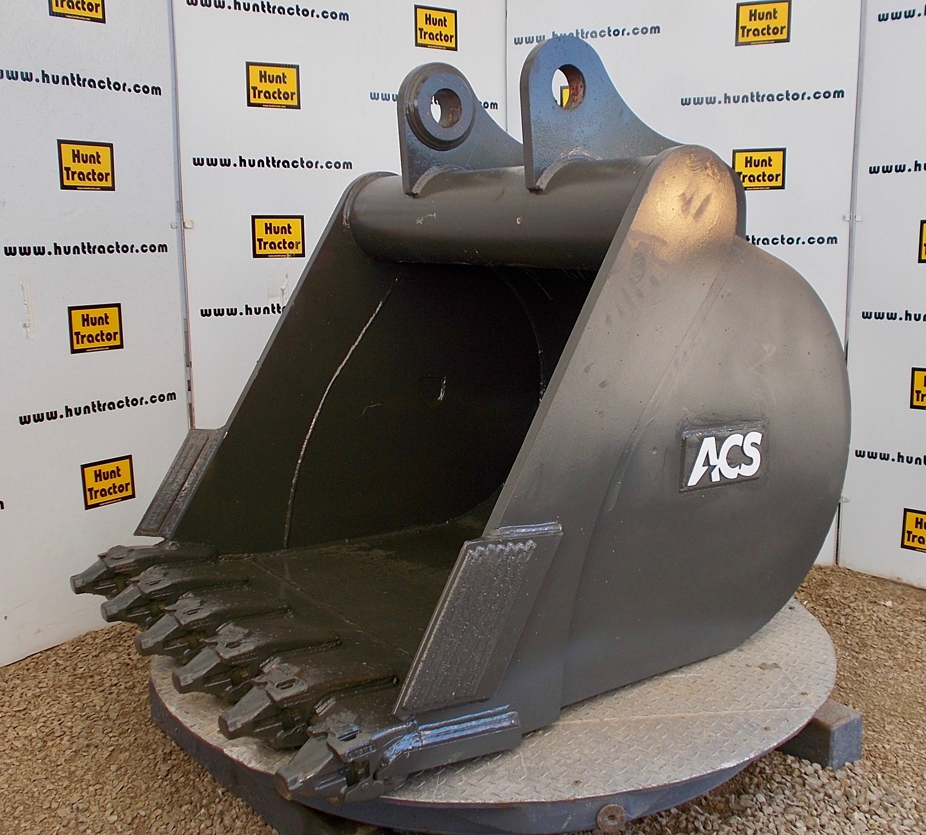 New 50" Volvo EC290B PinOn Excavator Bucket For Sale