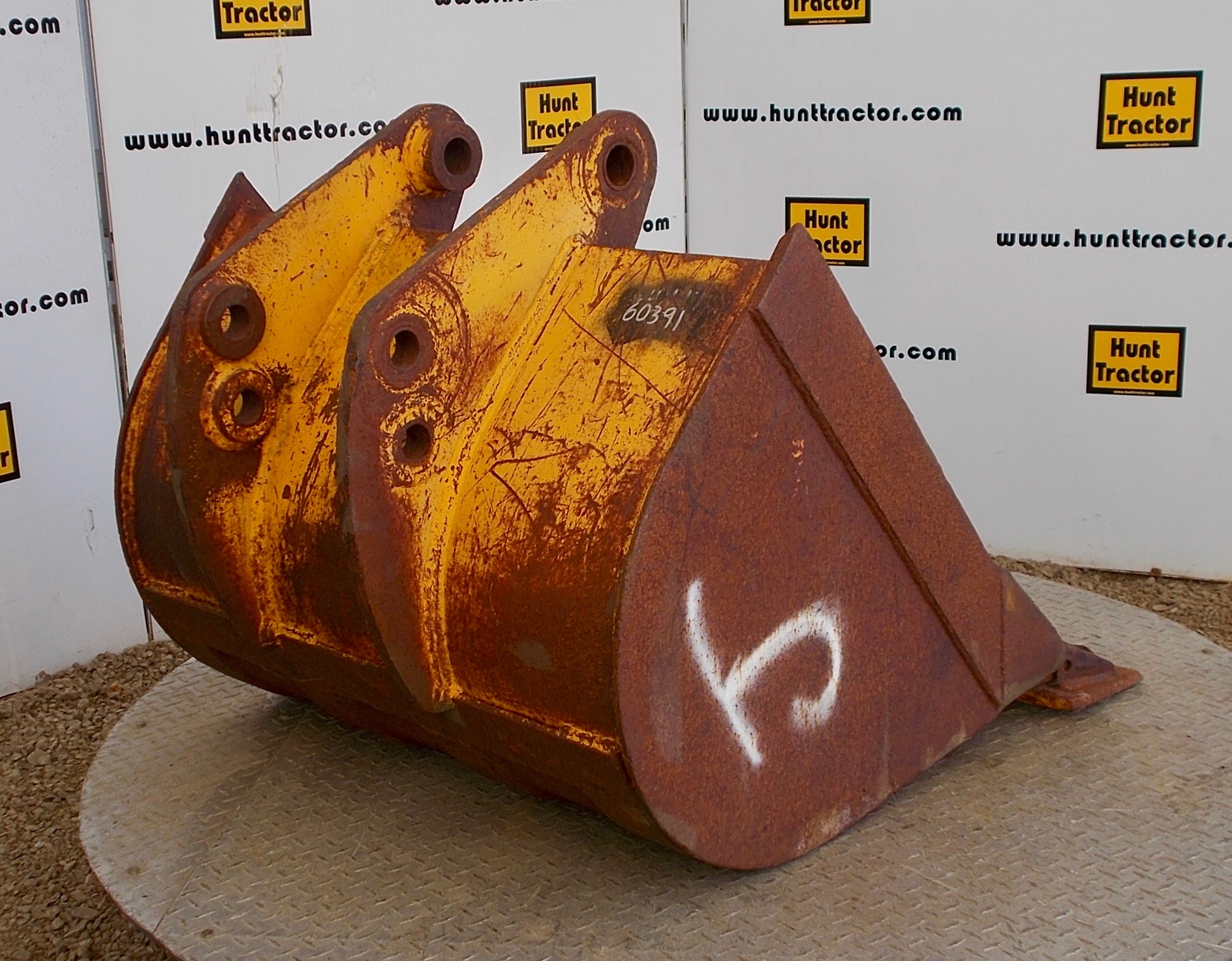 Used 36" John Deere 310D PinOn Backhoe Bucket For Sale