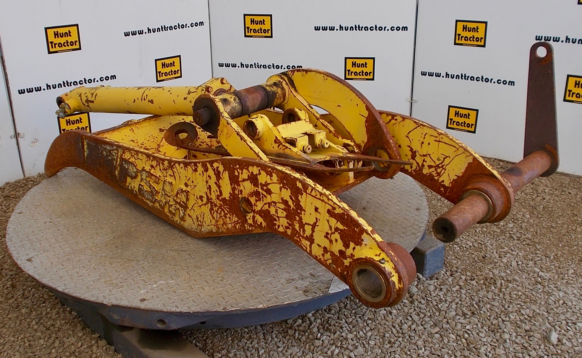 Used Hitachi EX150 Hydraulic Thumb For Sale