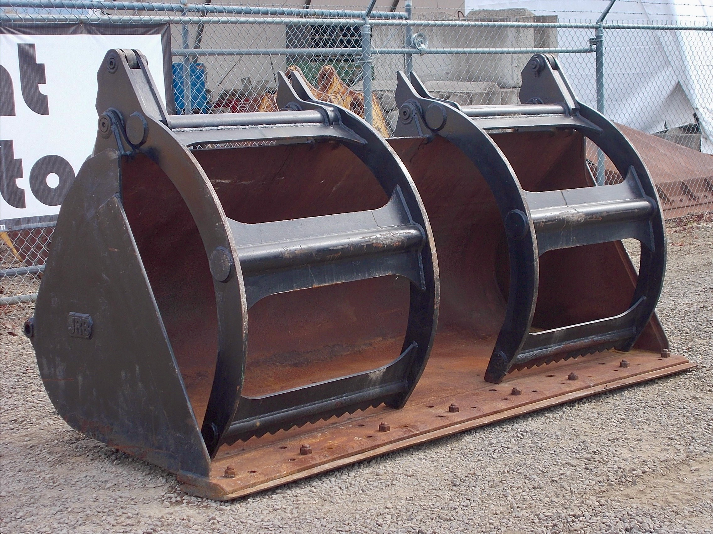 Used 106" JRB 416 Quick Change Grapple Loader Bucket For Sale