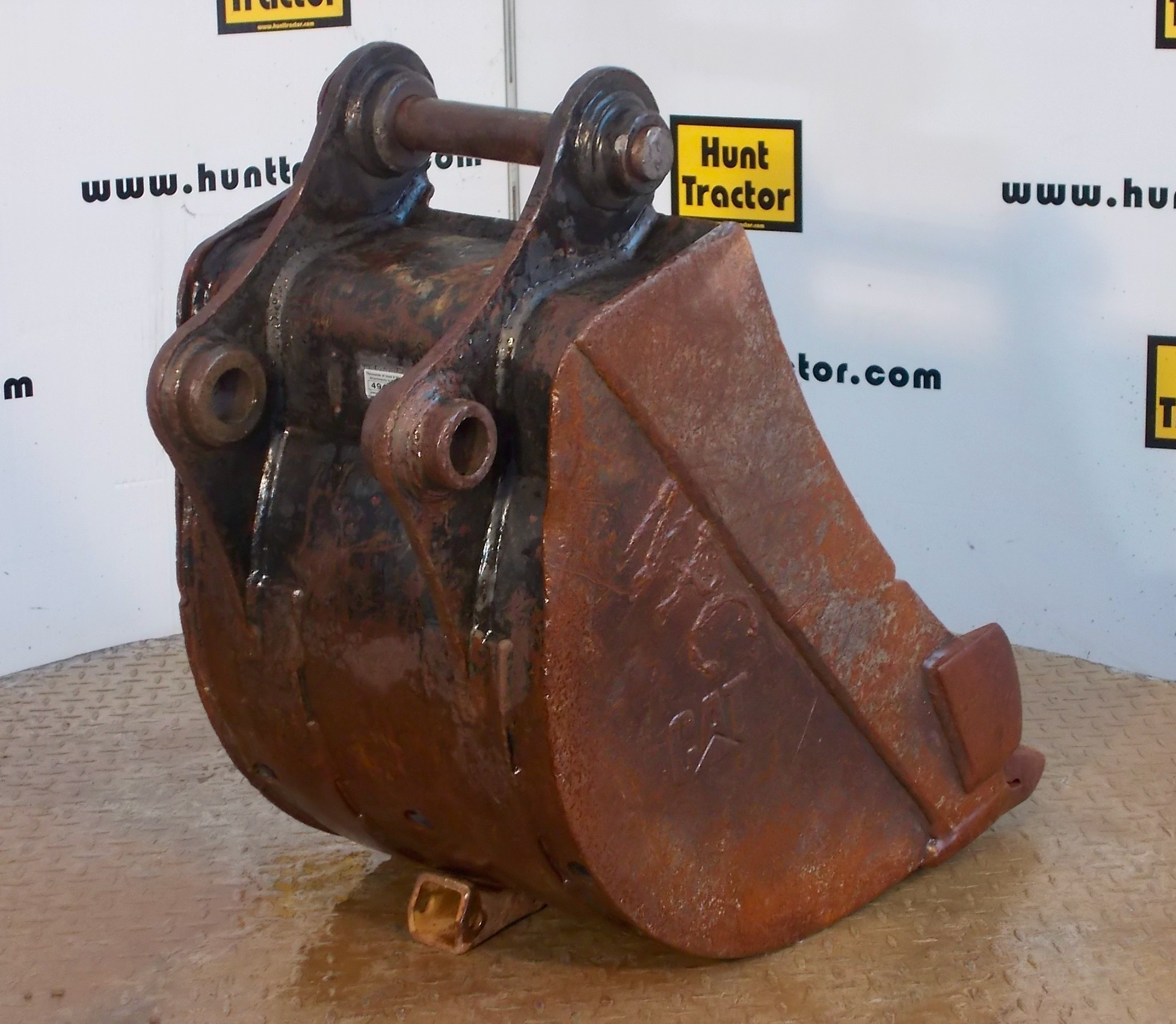 Used 17" Caterpillar 305CR PinOn MiniExcavator Bucket For Sale