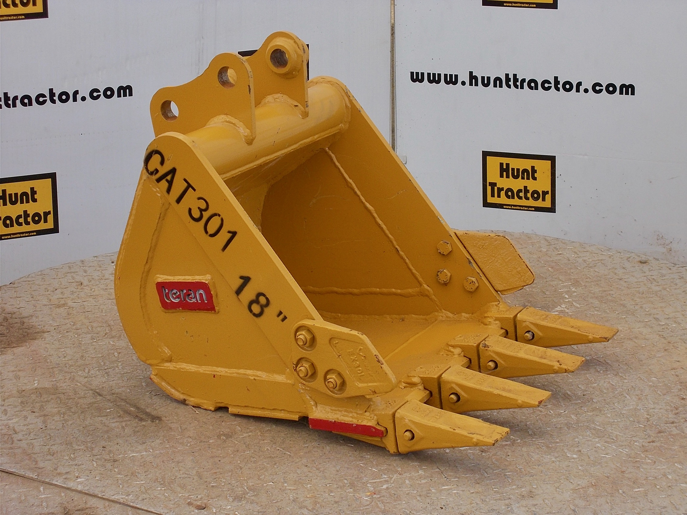 New 19" Hitachi EX15 PinOn MiniExcavator Bucket For Sale