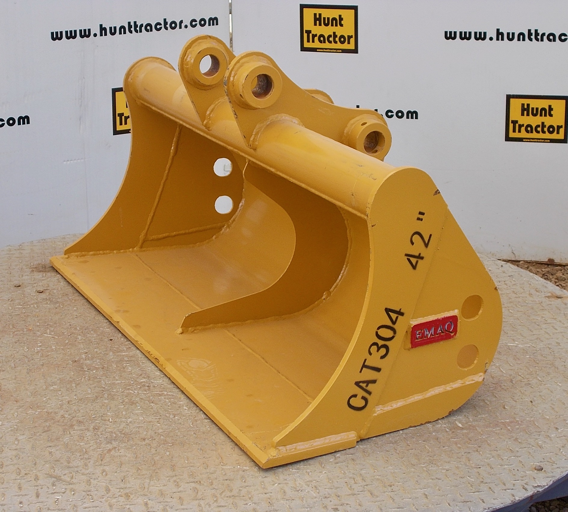 New 43" Caterpillar 305CR PinOn MiniExcavator Bucket For Sale