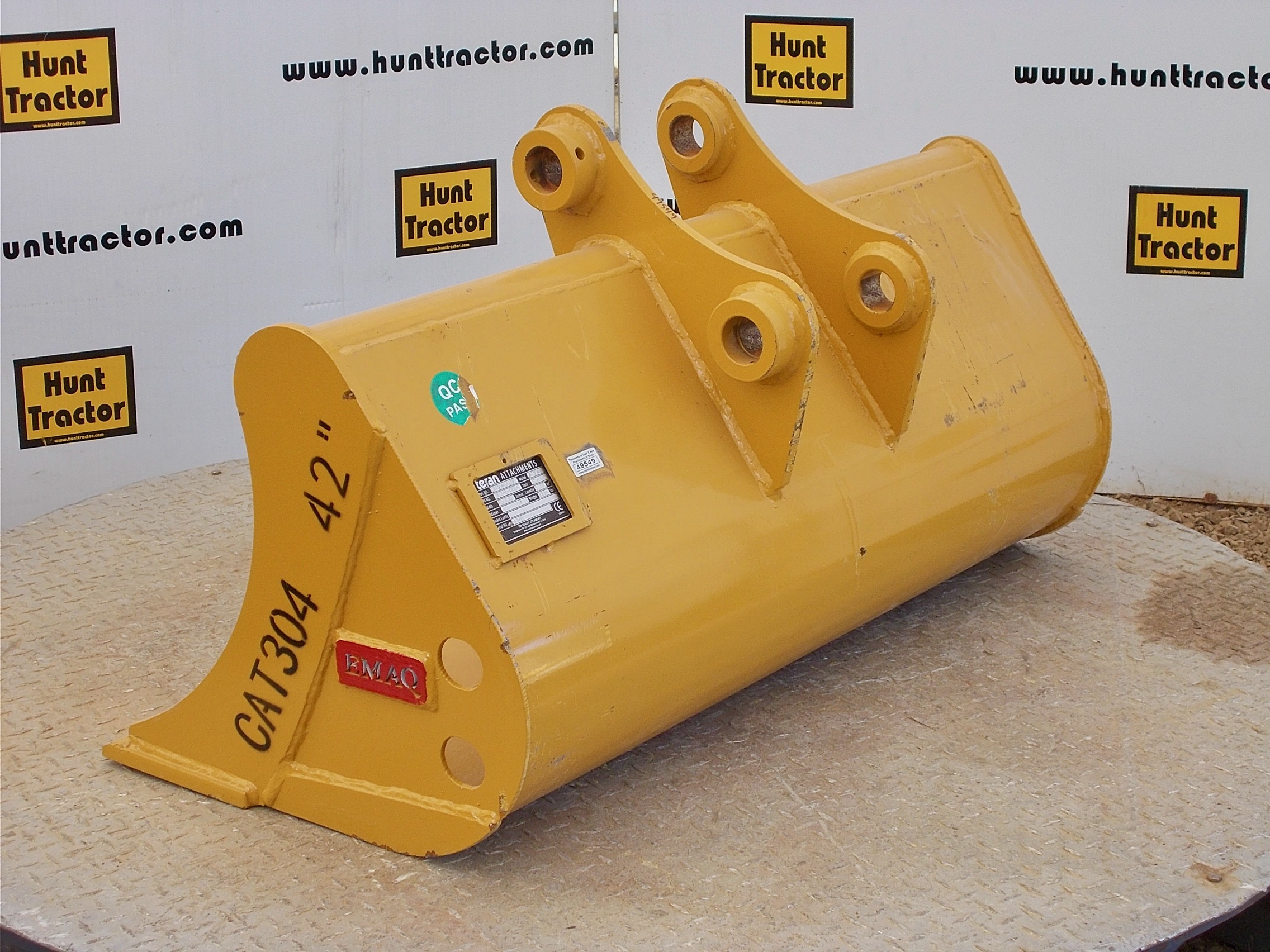 New 43" Caterpillar 304.5 PinOn MiniExcavator Bucket For Sale