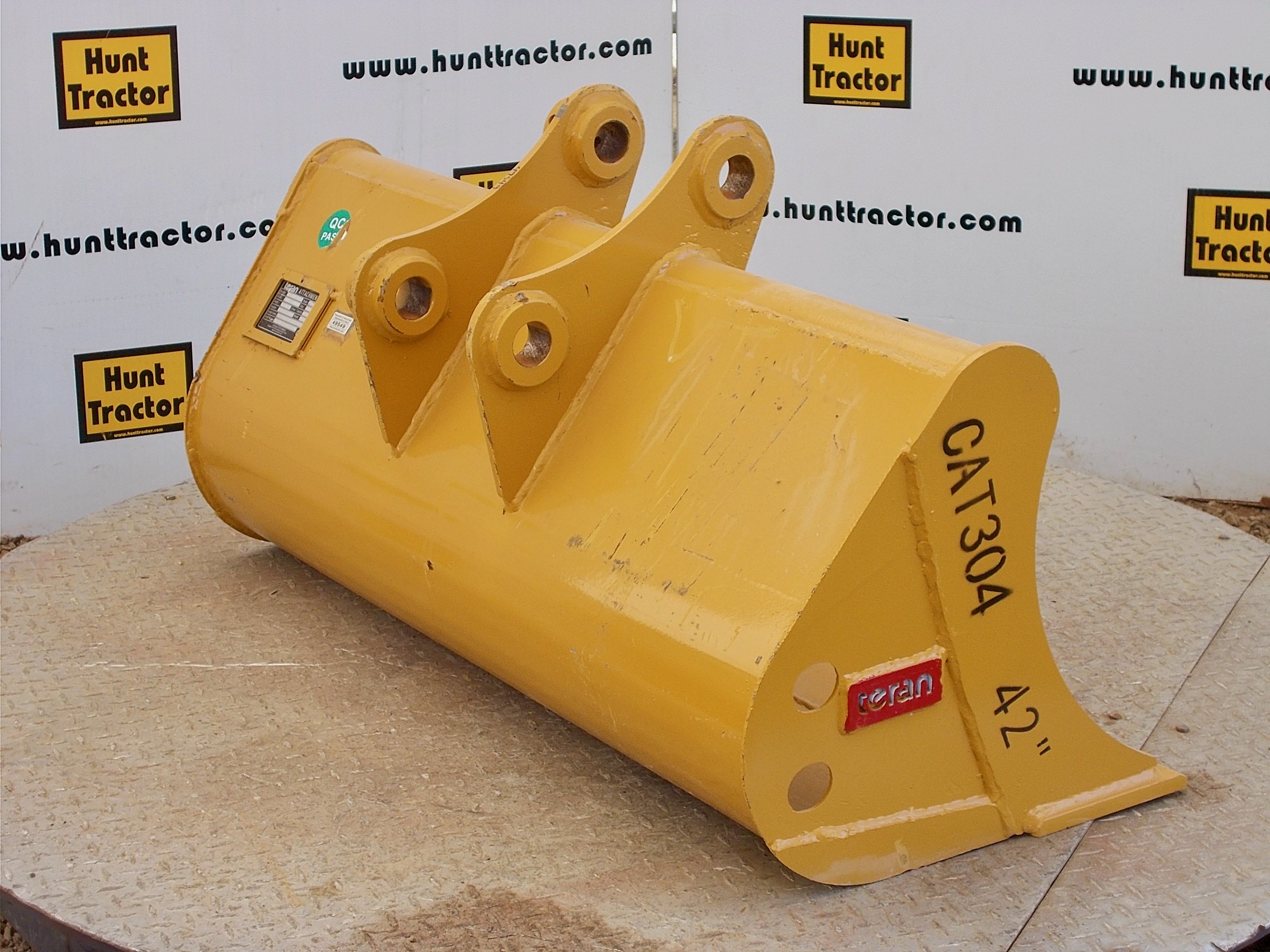 New 43" Caterpillar 304.5 PinOn MiniExcavator Bucket For Sale