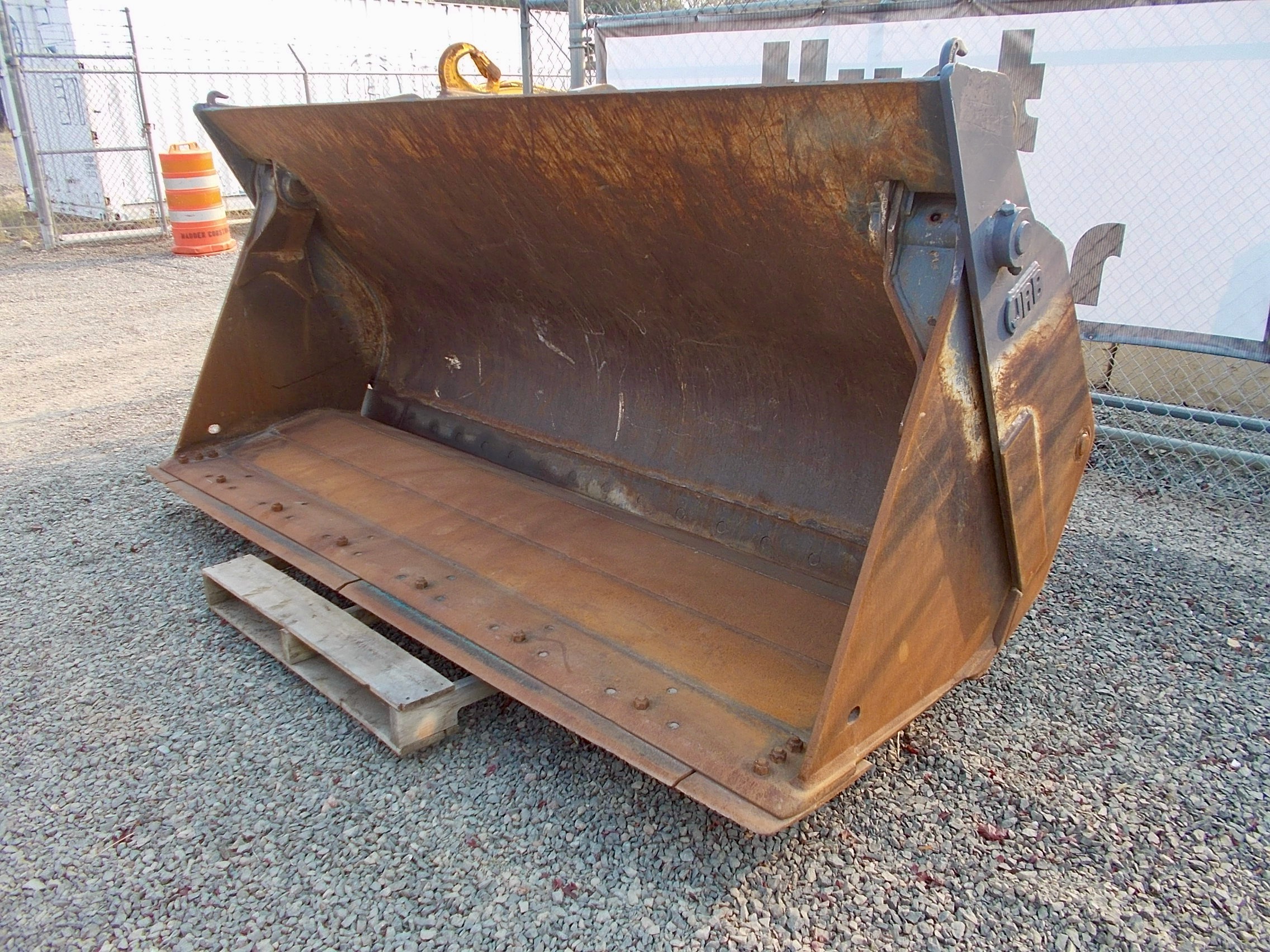 Used 105" JRB 416 Quick Change 41 Loader Bucket For Sale