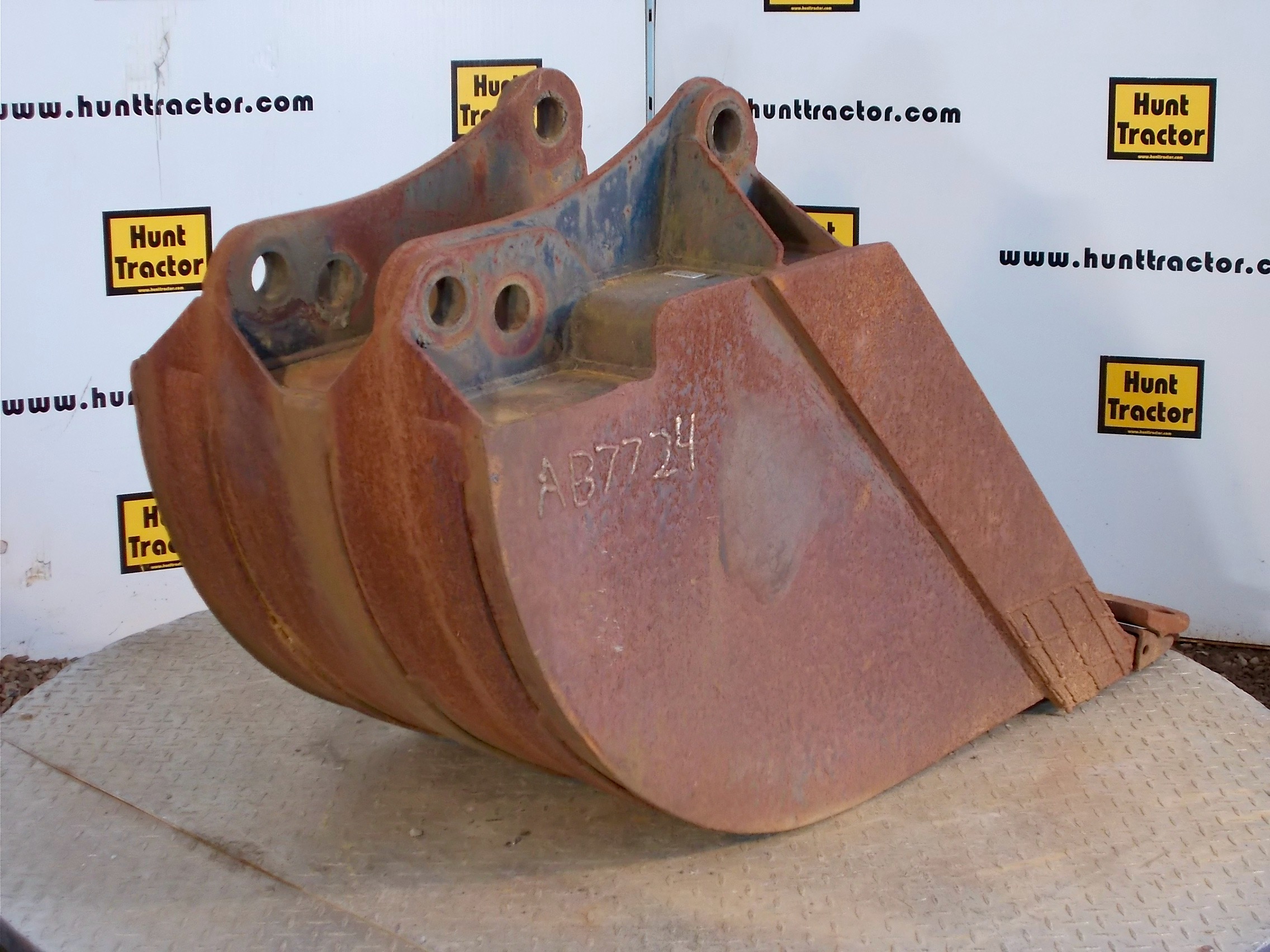 Used 24" Ford 555 PinOn Backhoe Bucket For Sale