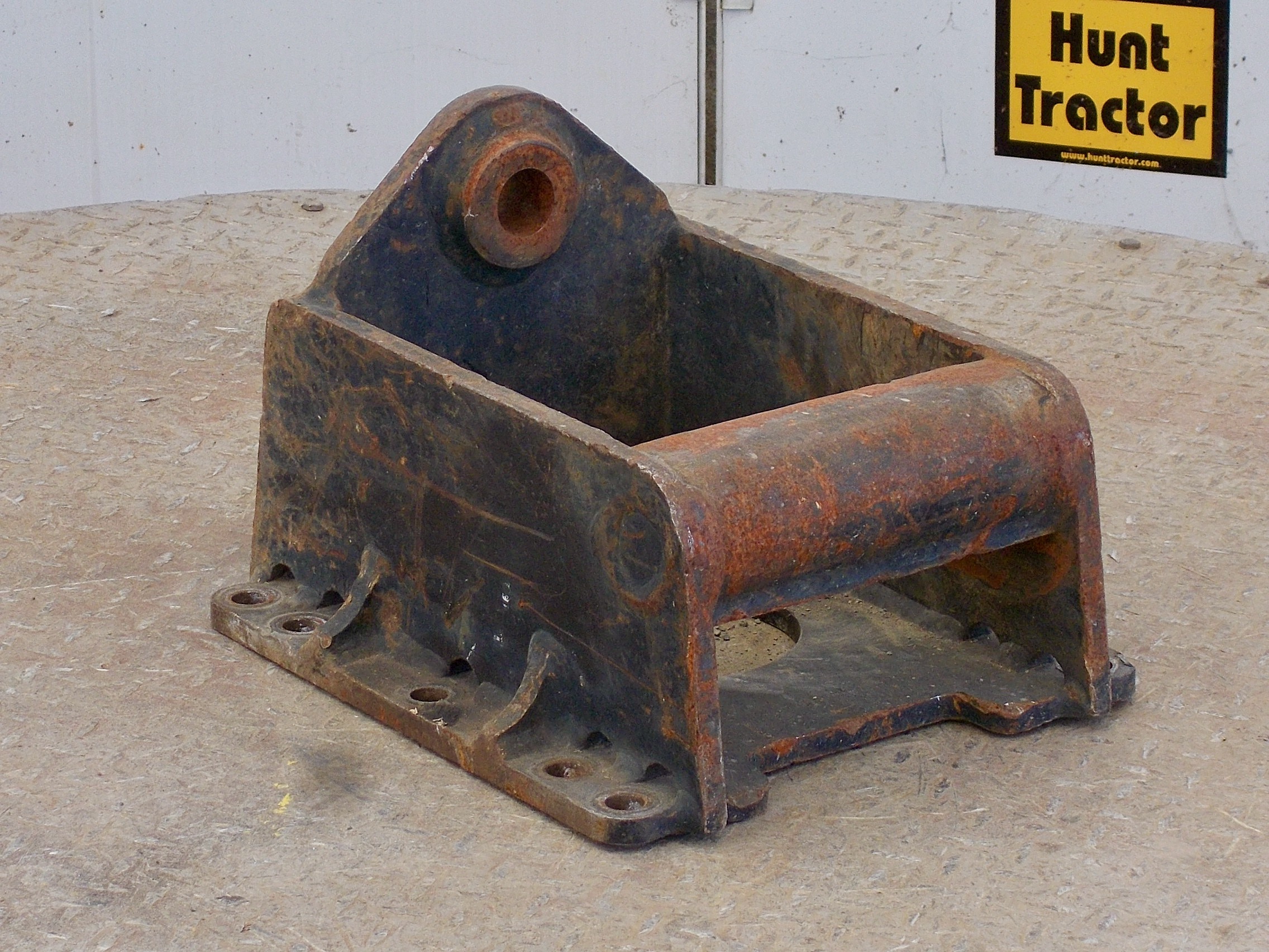 Used 1/8 Yd WainRoy Style Adapter Plate For Sale
