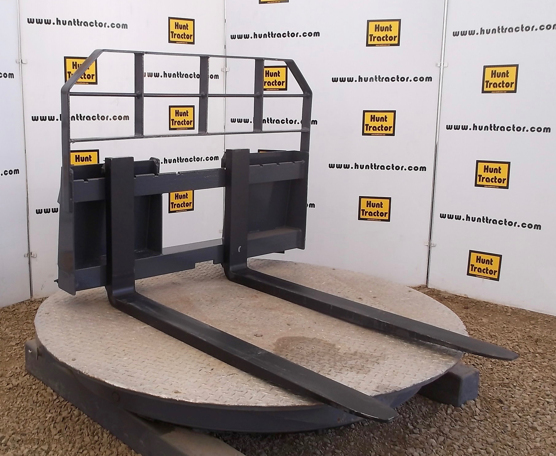 New 4,500 lb Universal Skid Steer Forks For Sale