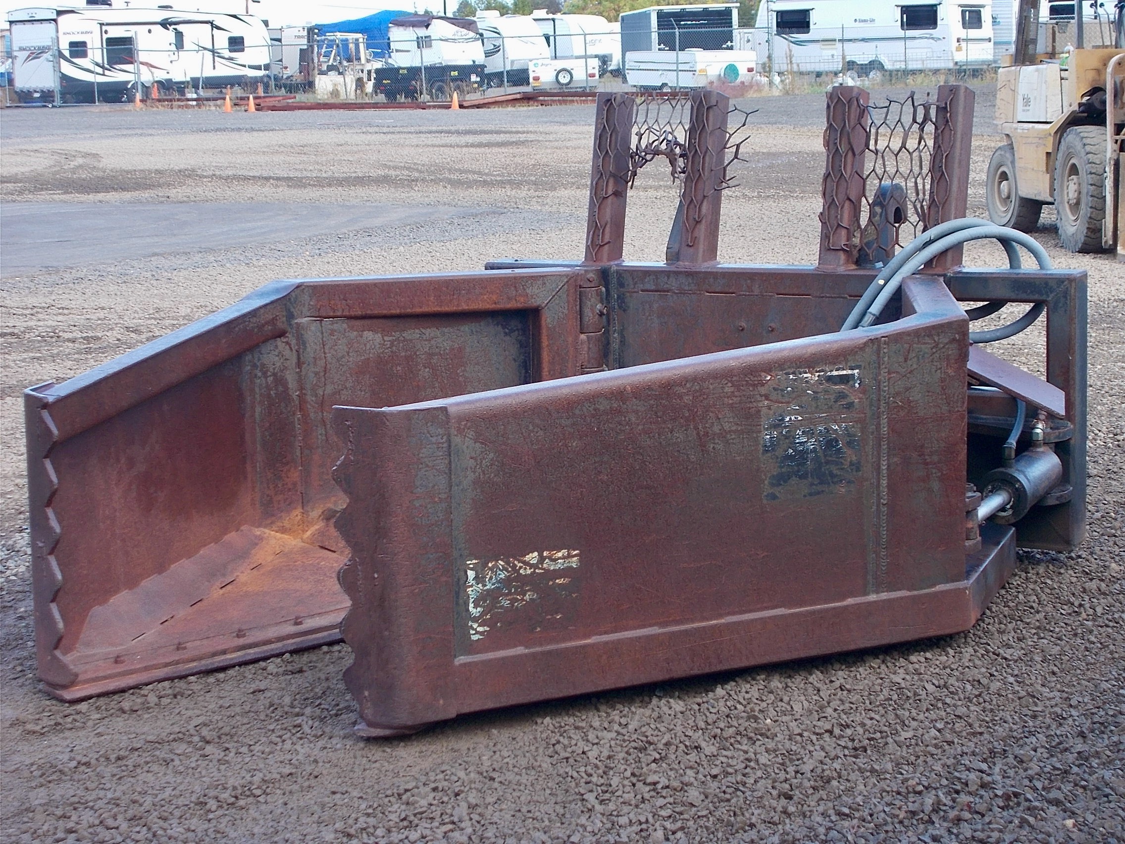 Used IT Hooks Claw Bucket Loader Bucket For Sale