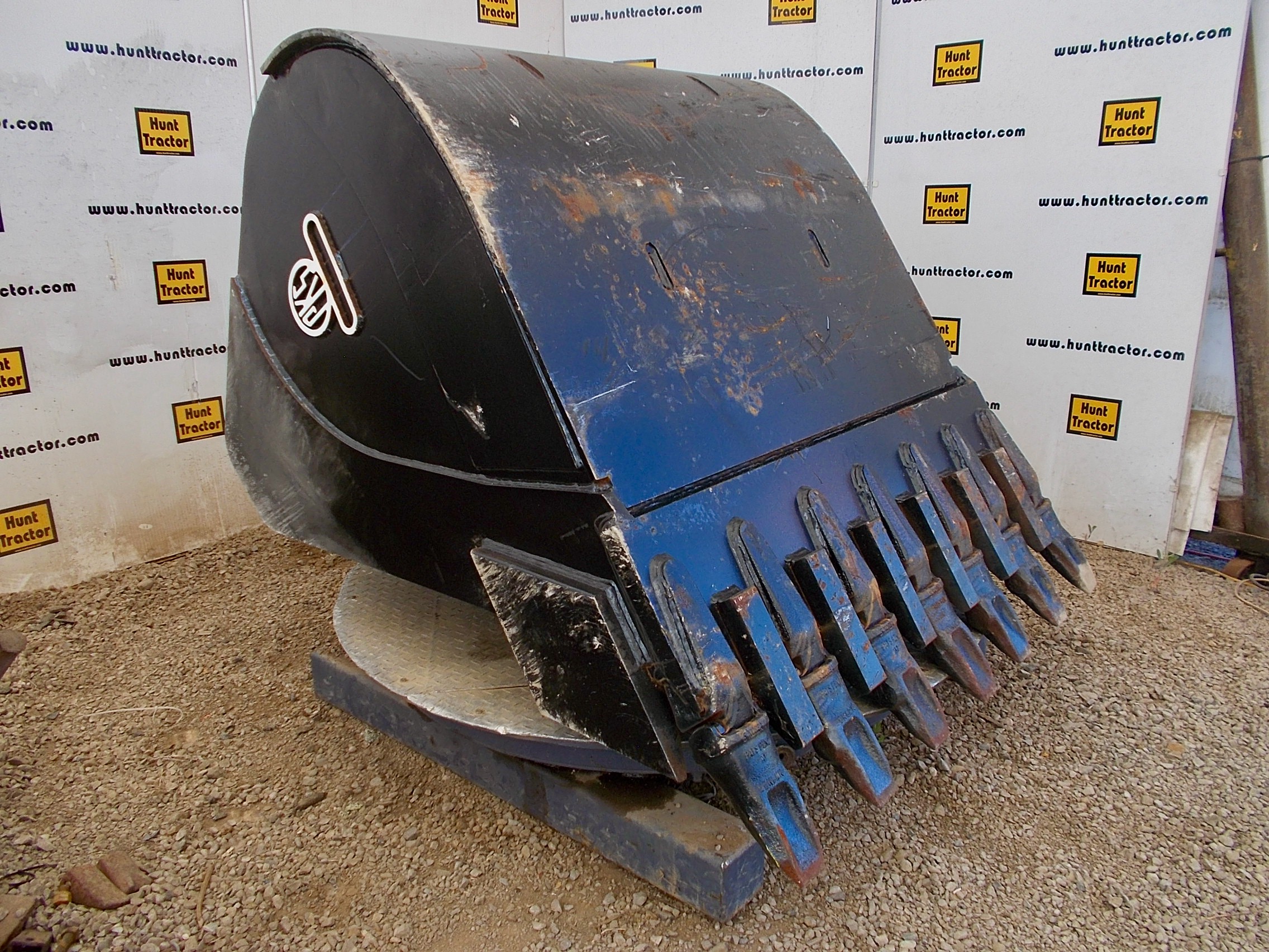 new-57-case-cx31b-pin-on-excavator-bucket-for-sale