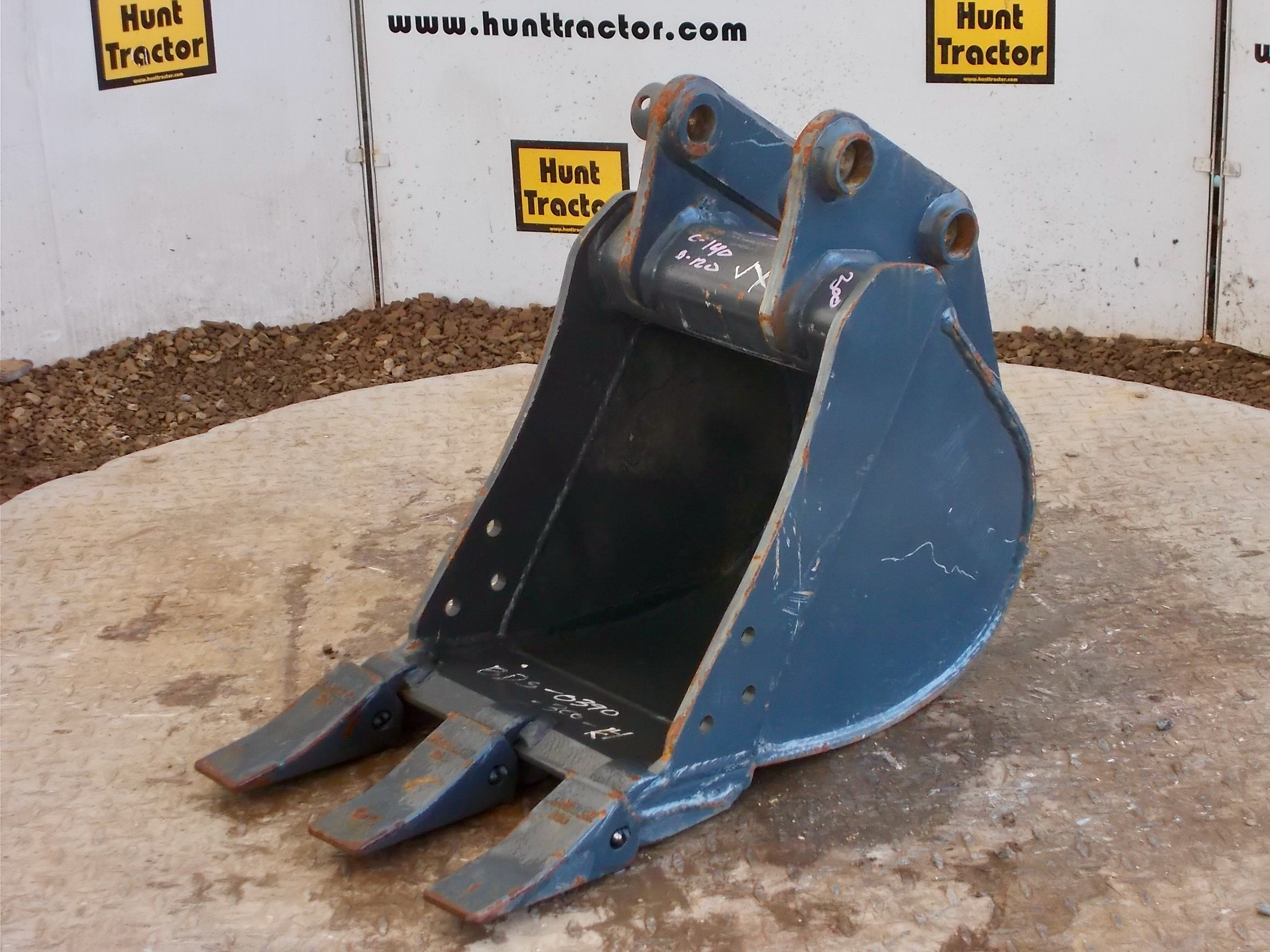 Hyundai r60 9s