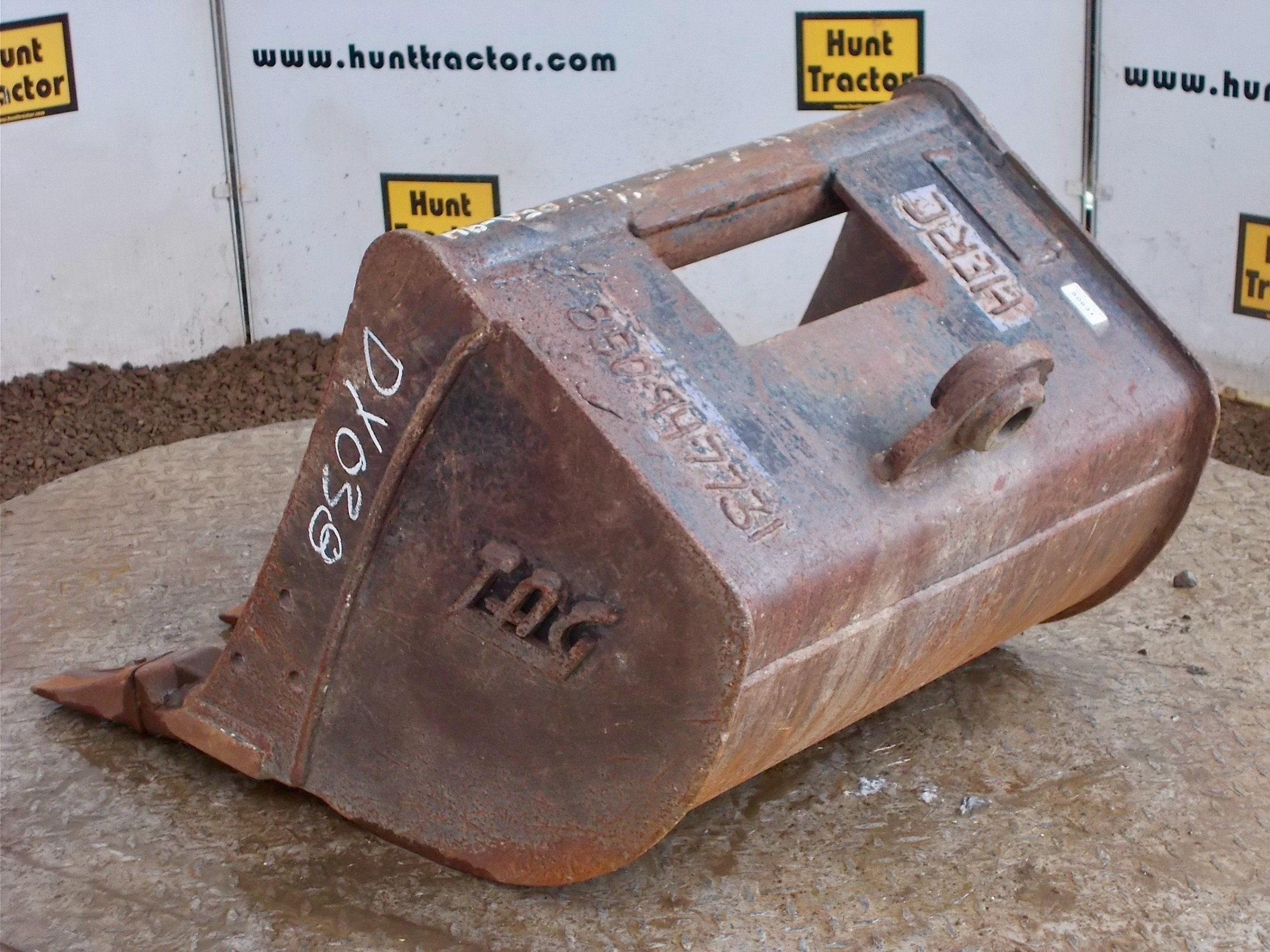 Used 25" 1/8 Yd WainRoy® Style MiniExcavator Bucket For Sale