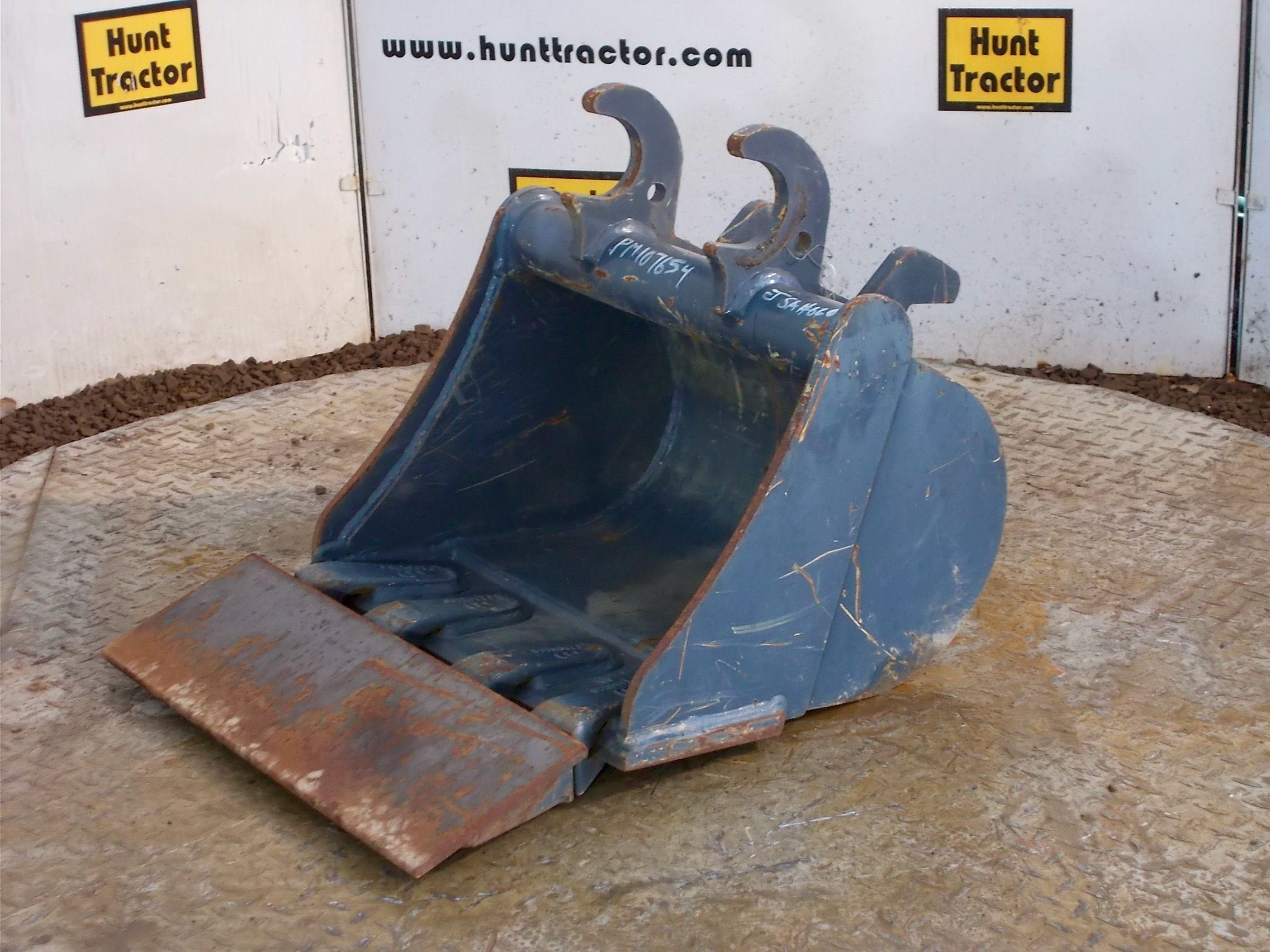 Used 18" John Deere 35G John Deere Wedge MiniExcavator Bucket For Sale