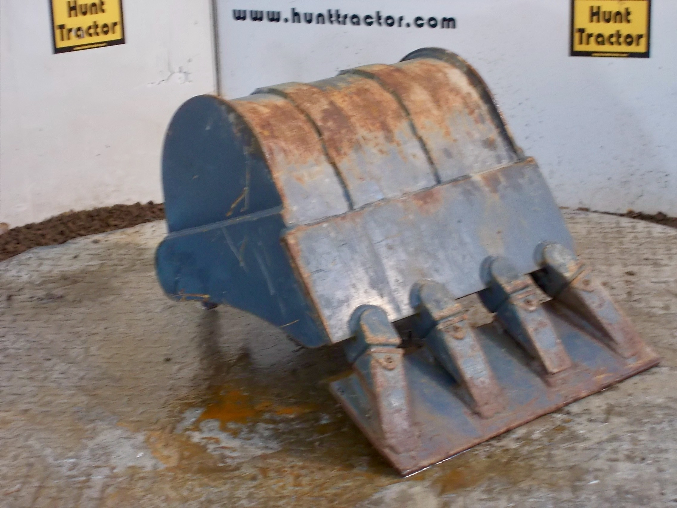 Used 18" John Deere 35G John Deere Wedge MiniExcavator Bucket For Sale