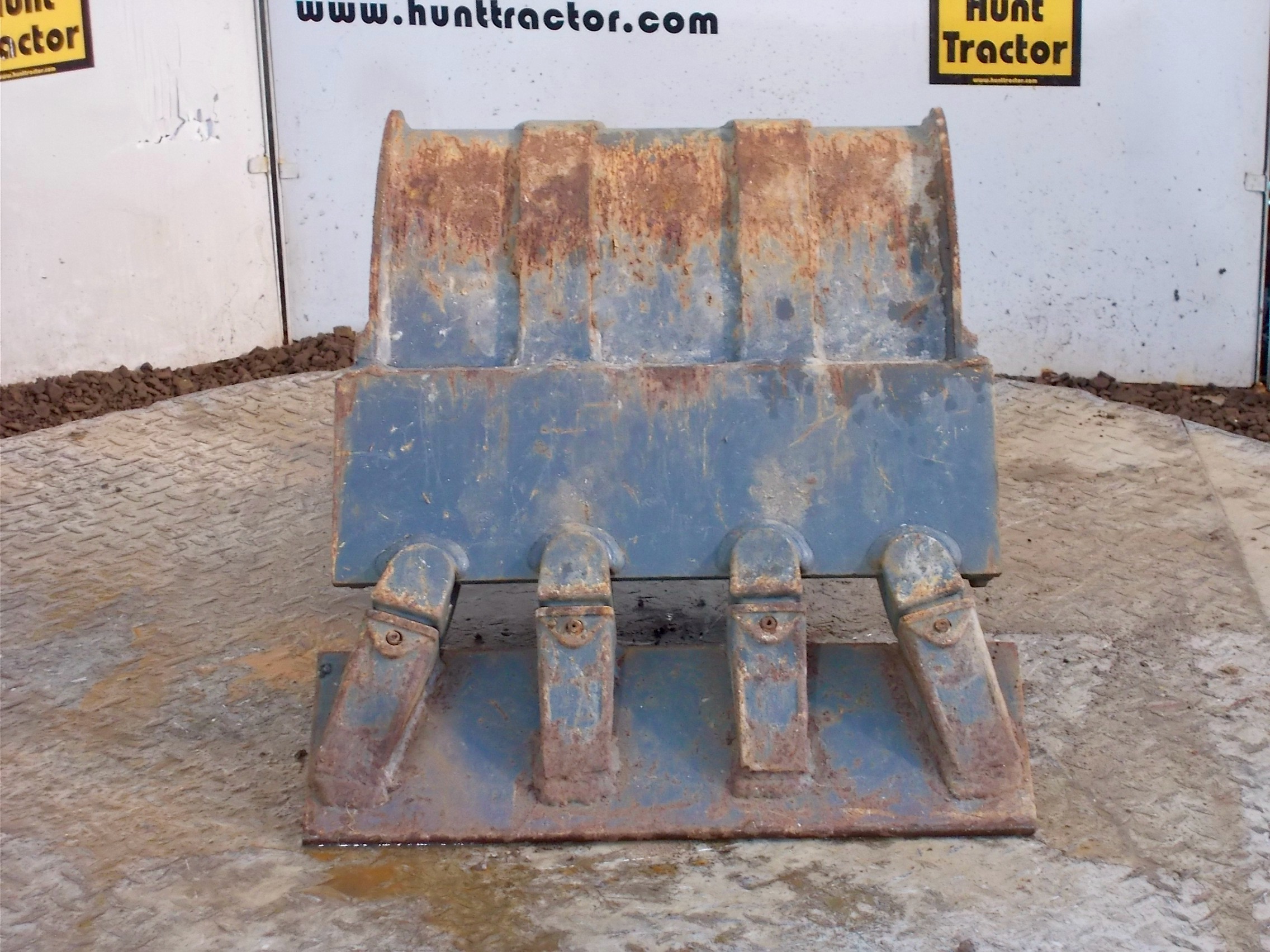 Used 18" John Deere 35G John Deere Wedge MiniExcavator Bucket For Sale