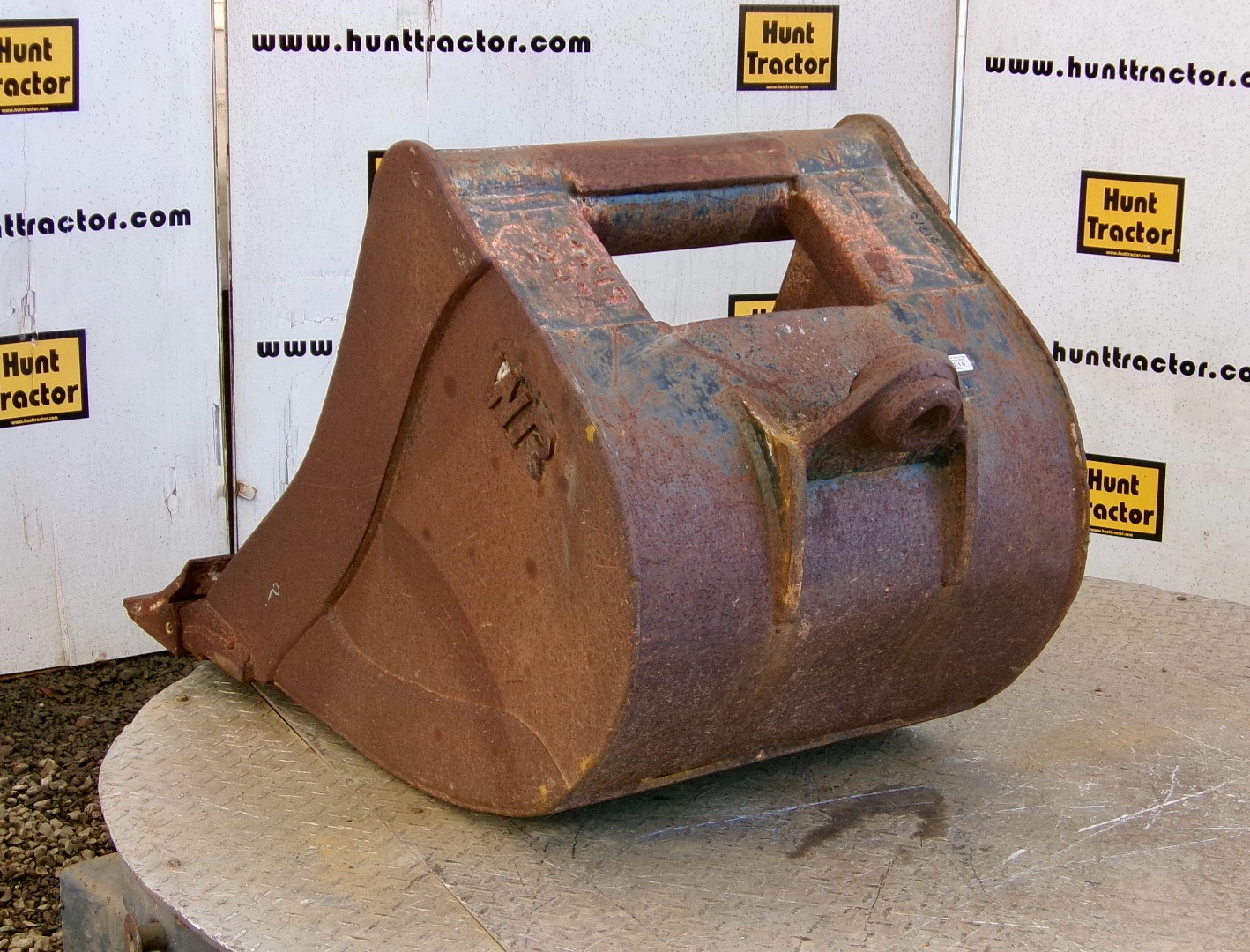 Used 24" 1/4 Yd WainRoy® Style Backhoe Bucket For Sale