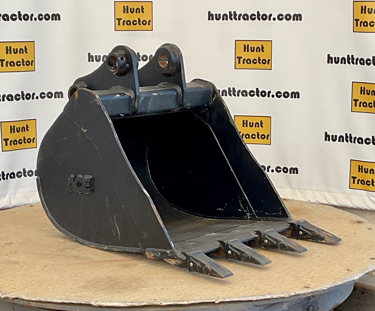 51994-24%22 JD 50C Bucket-1