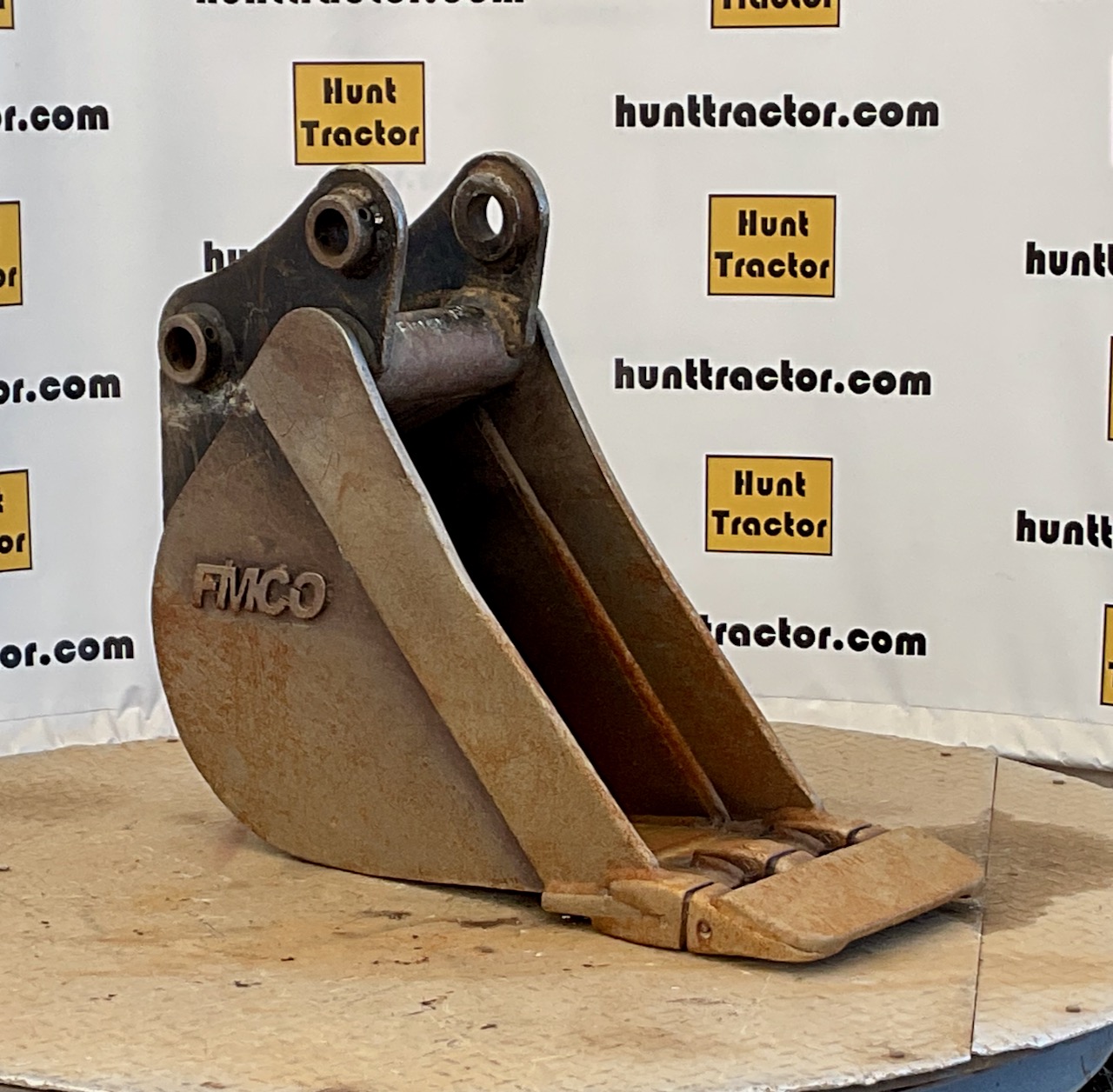 52001-12%22 Takeuchi TB260 Bucket-1